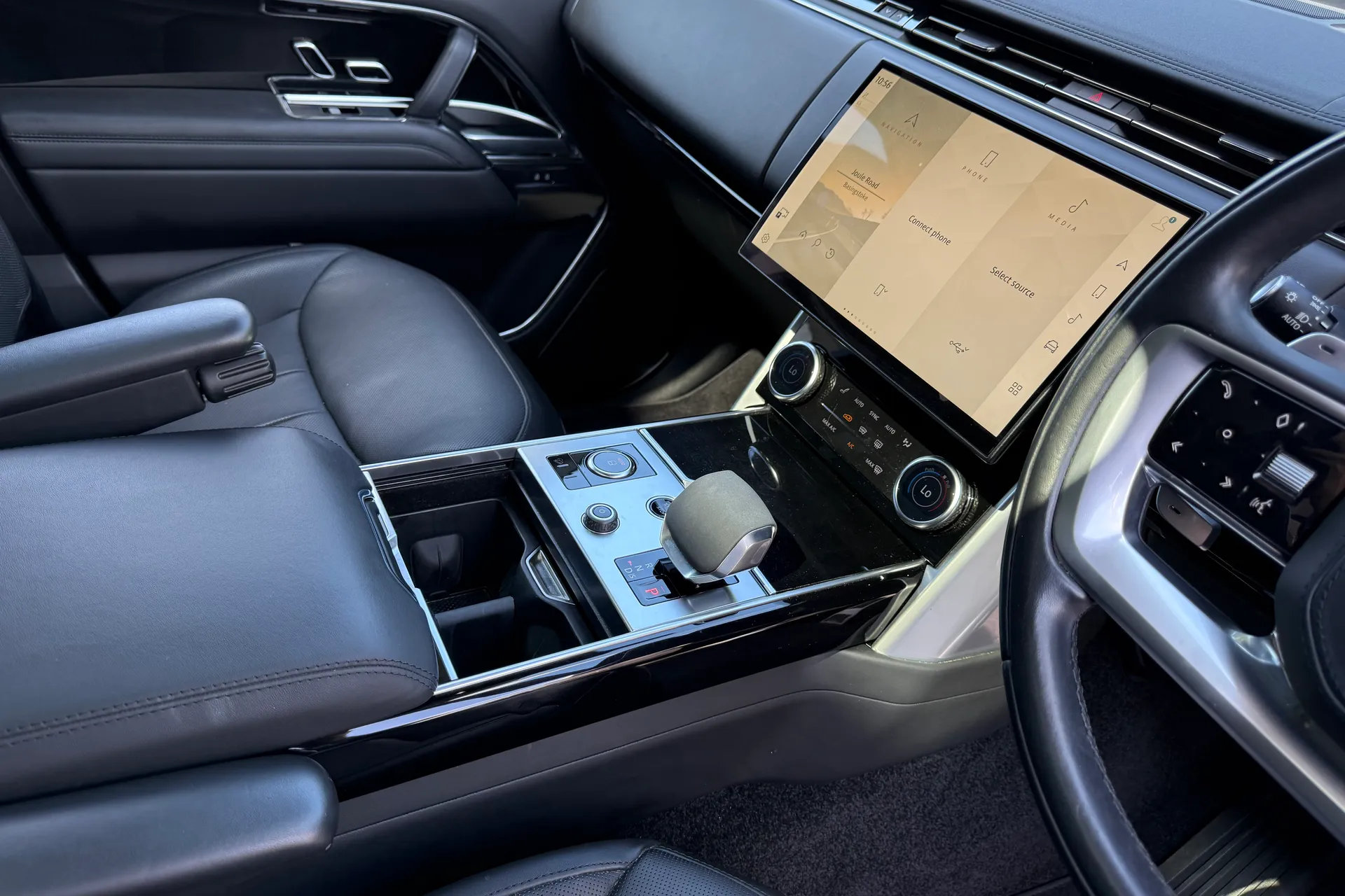 LAND ROVER RANGE ROVER thumbnail image number 19