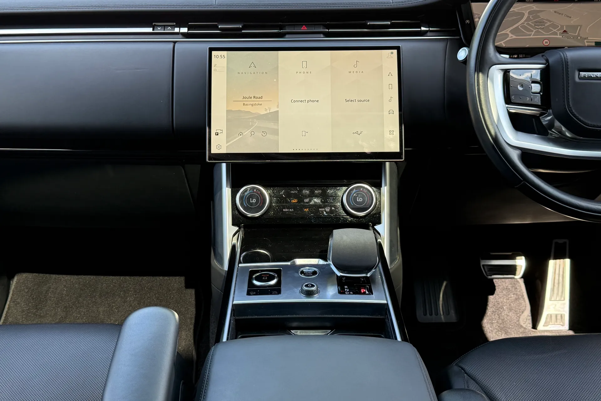 LAND ROVER RANGE ROVER thumbnail image number 15