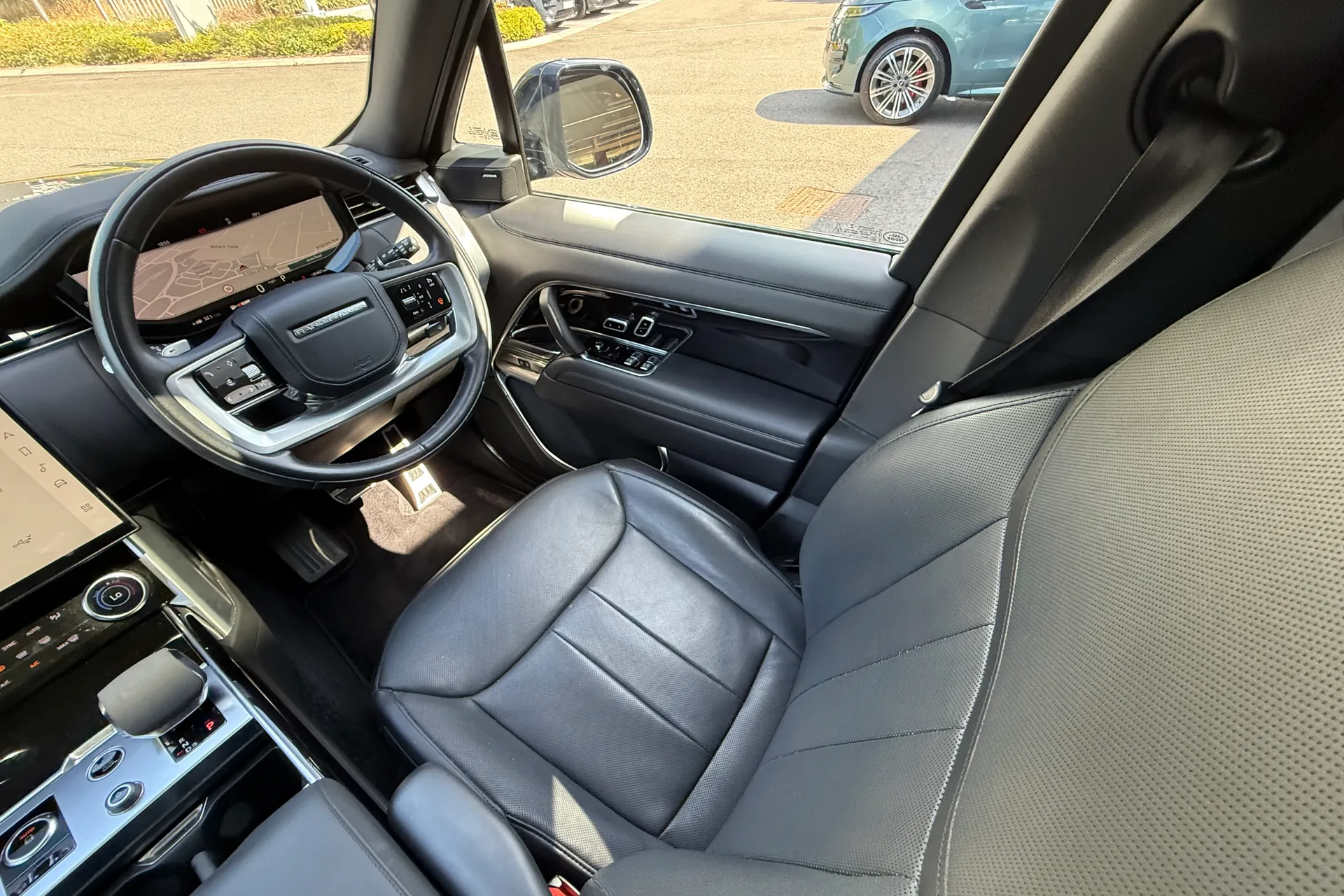 LAND ROVER RANGE ROVER thumbnail image number 14