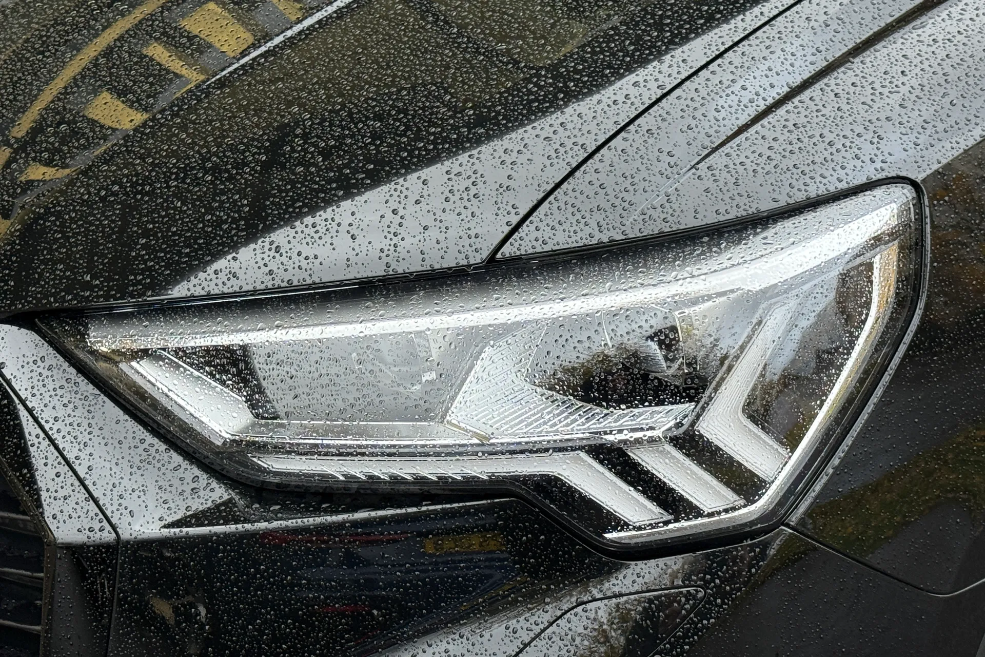 Audi Q3 thumbnail image number 61