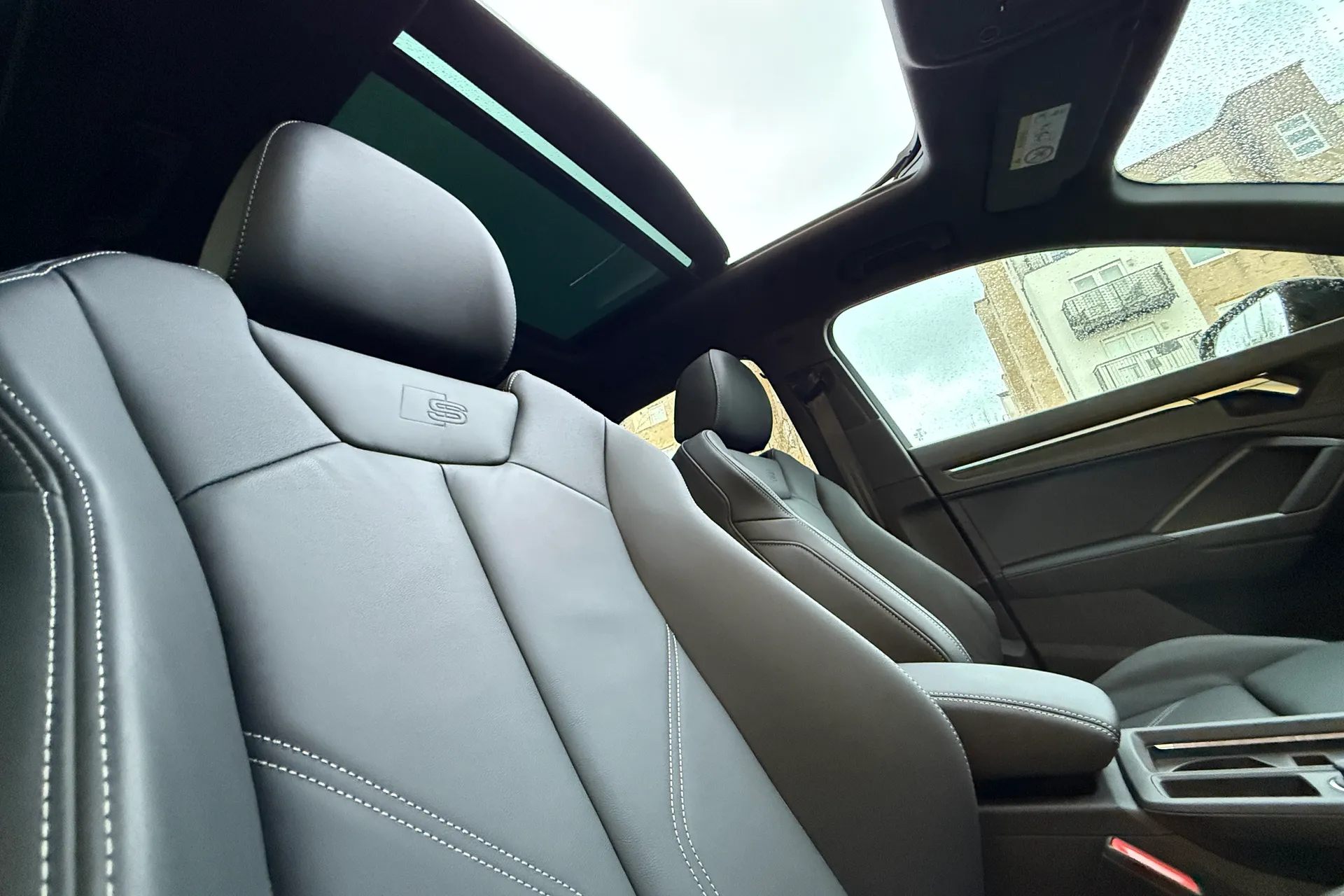 Audi Q3 thumbnail image number 4