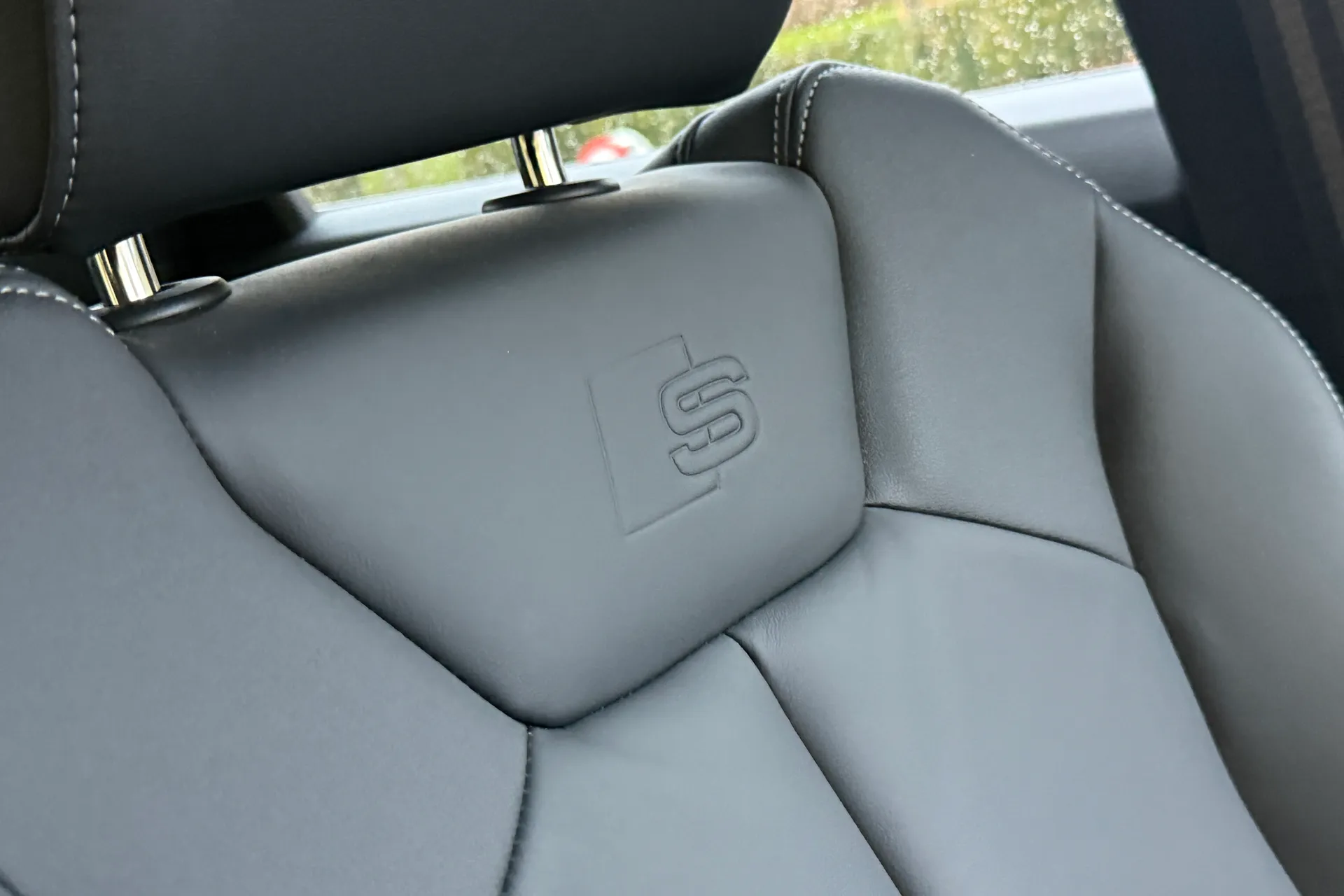 Audi Q3 thumbnail image number 30