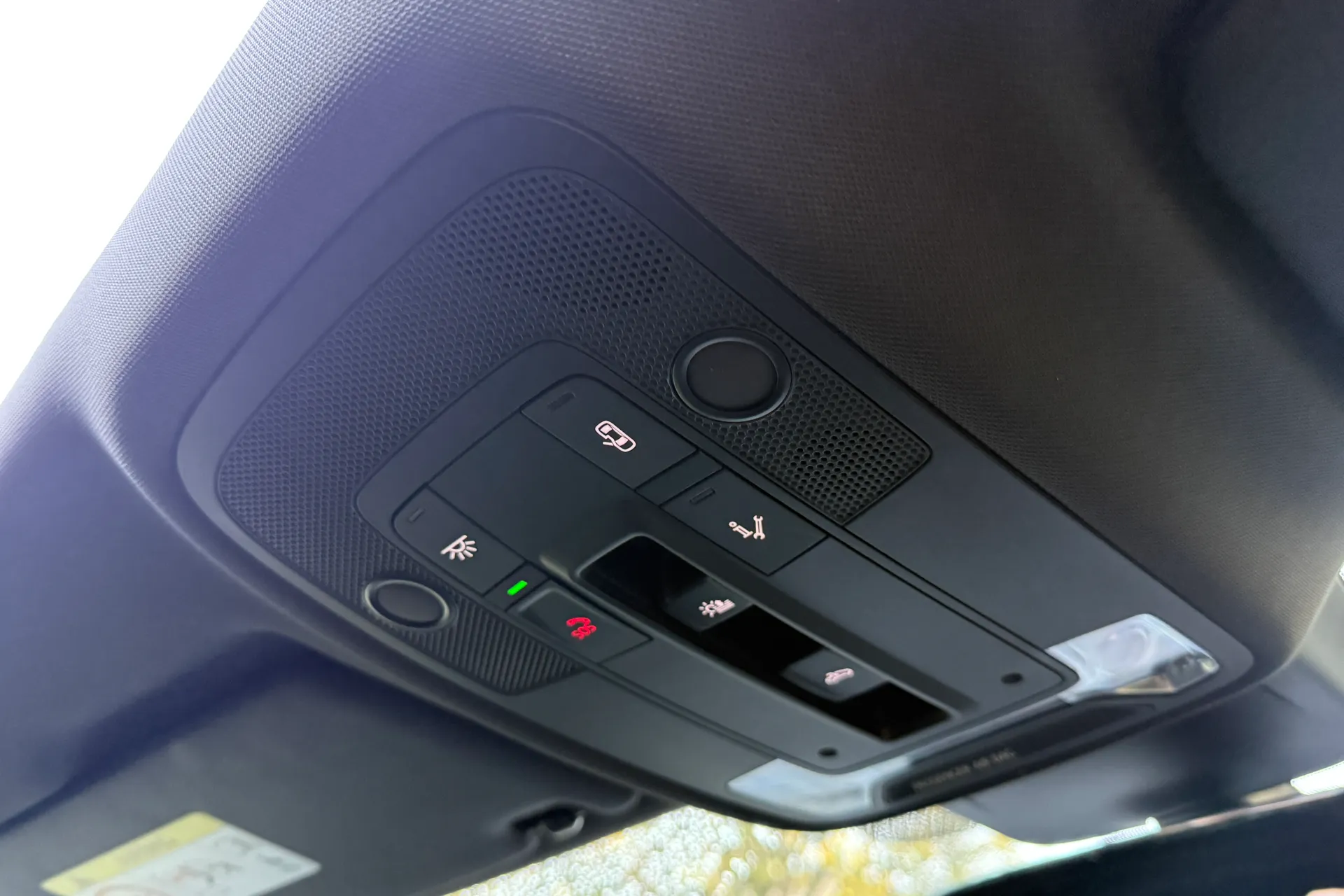 Audi Q3 thumbnail image number 32