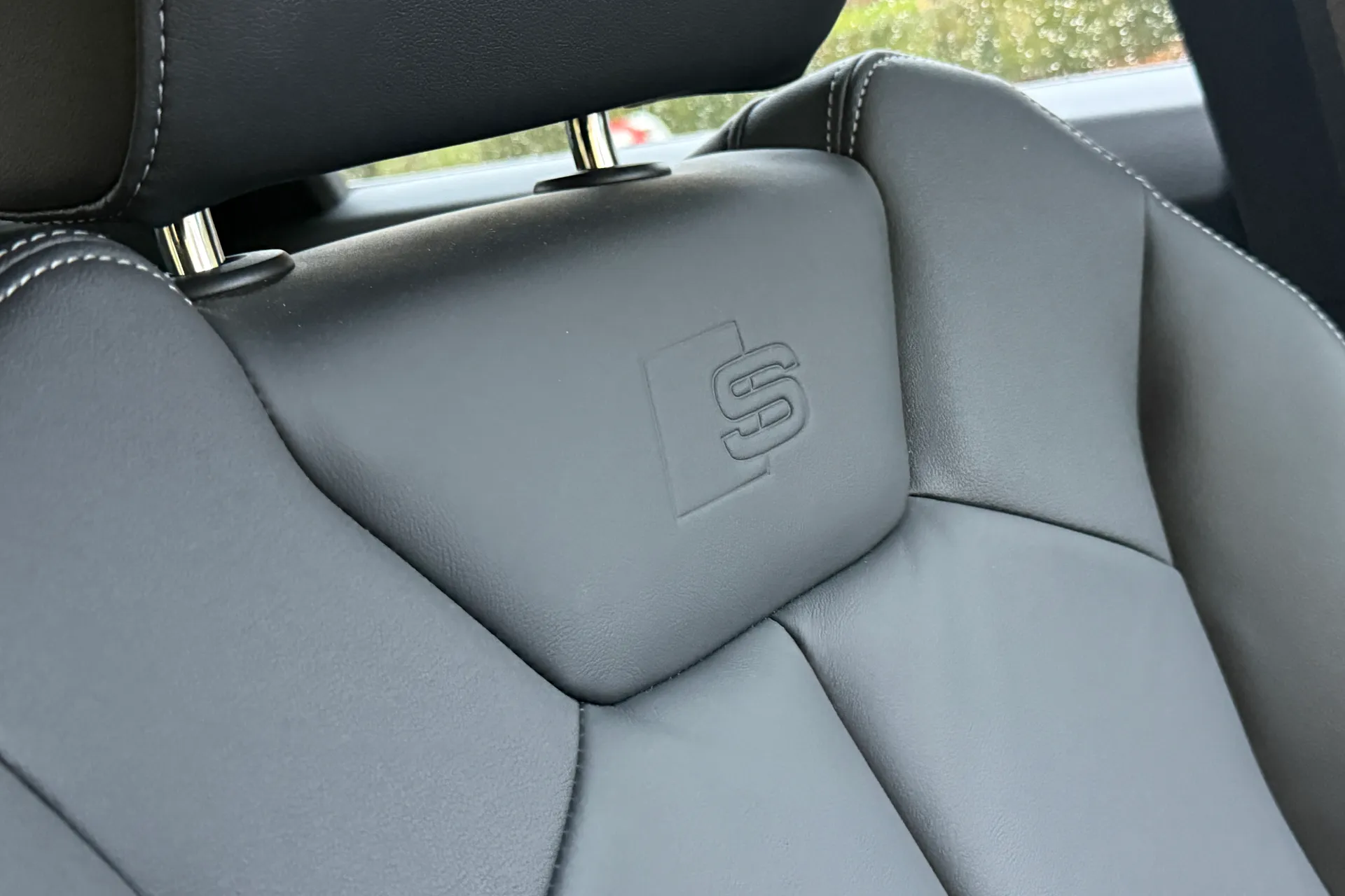 Audi Q3 thumbnail image number 31