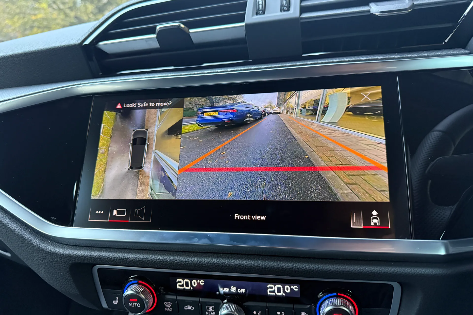 Audi Q3 thumbnail image number 5