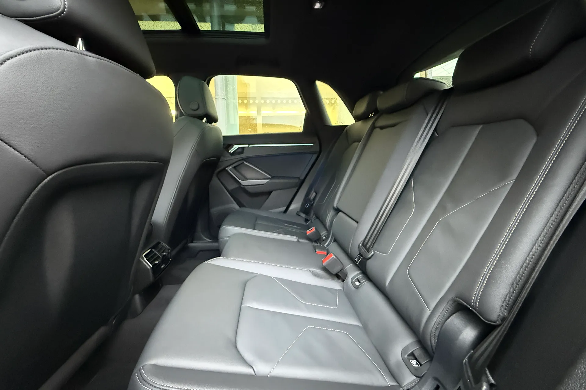 Audi Q3 thumbnail image number 57