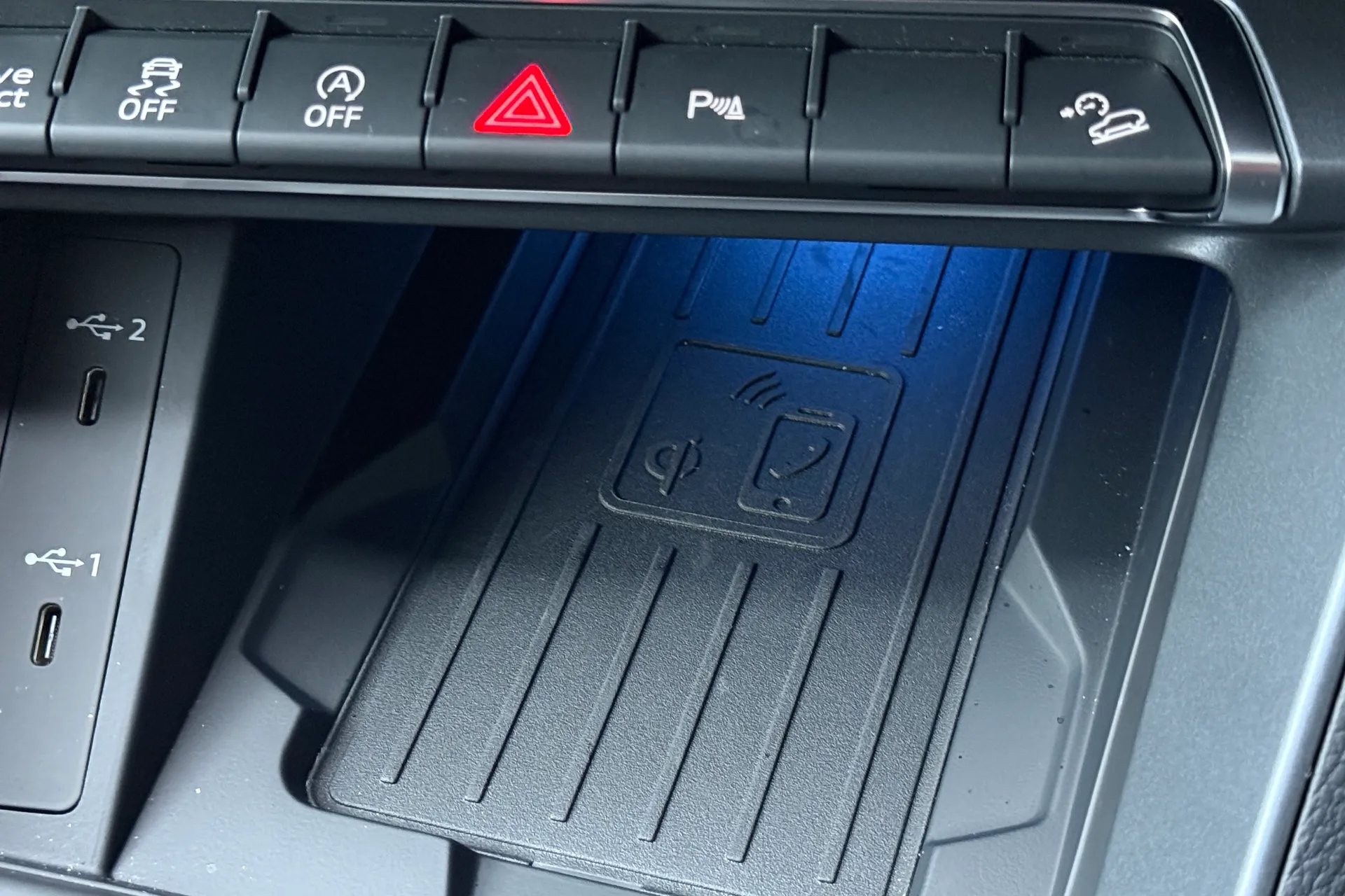 Audi Q3 thumbnail image number 20