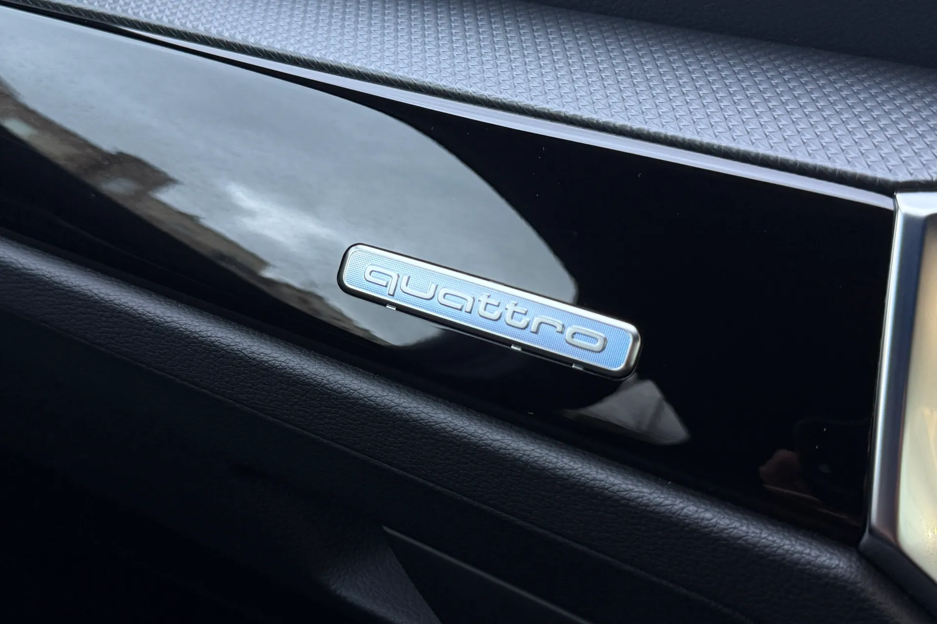 Audi Q3 thumbnail image number 28