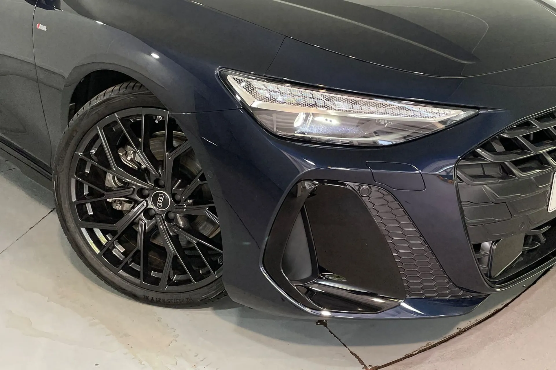 Audi A6 thumbnail image number 6