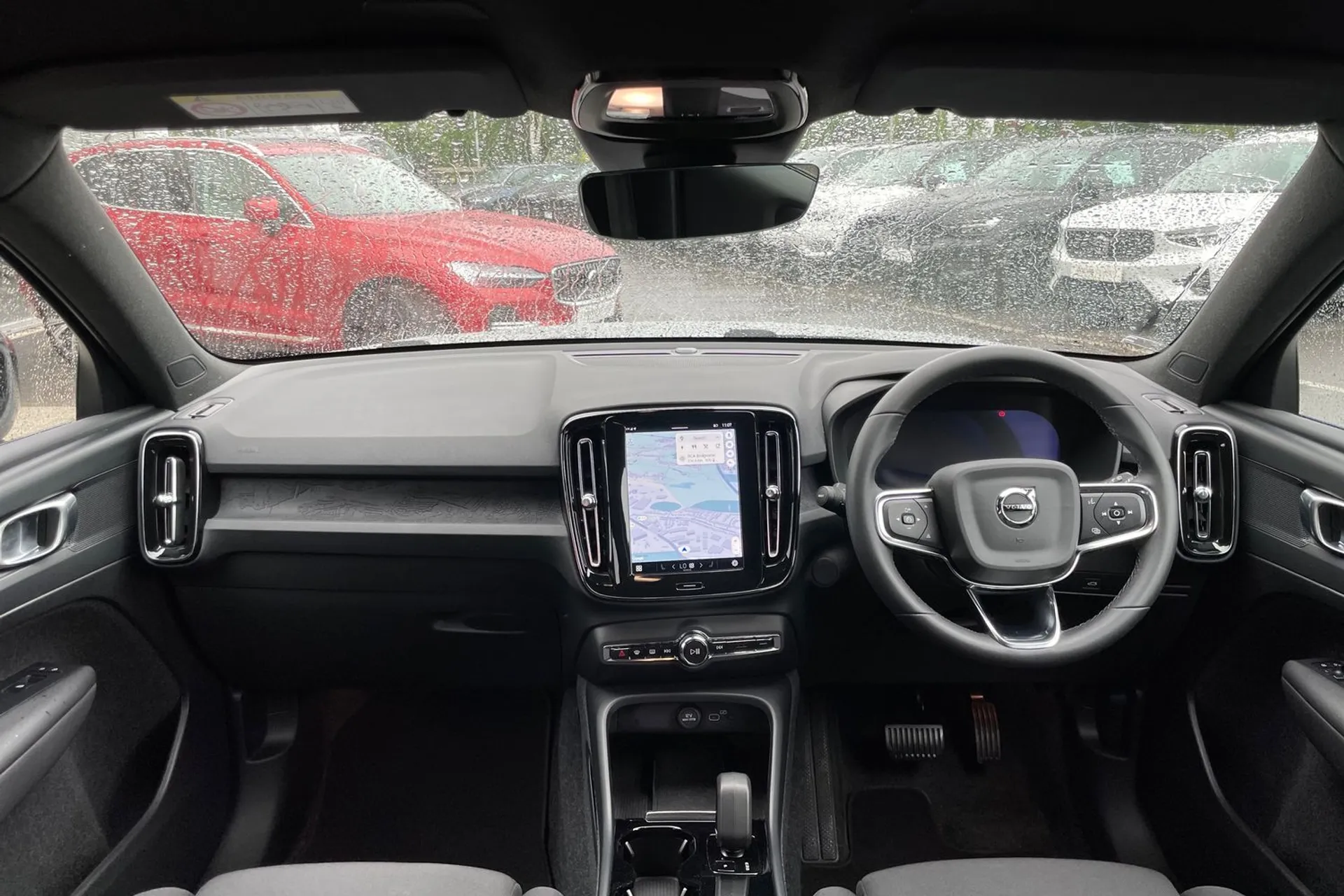 Volvo XC40 thumbnail image number 3
