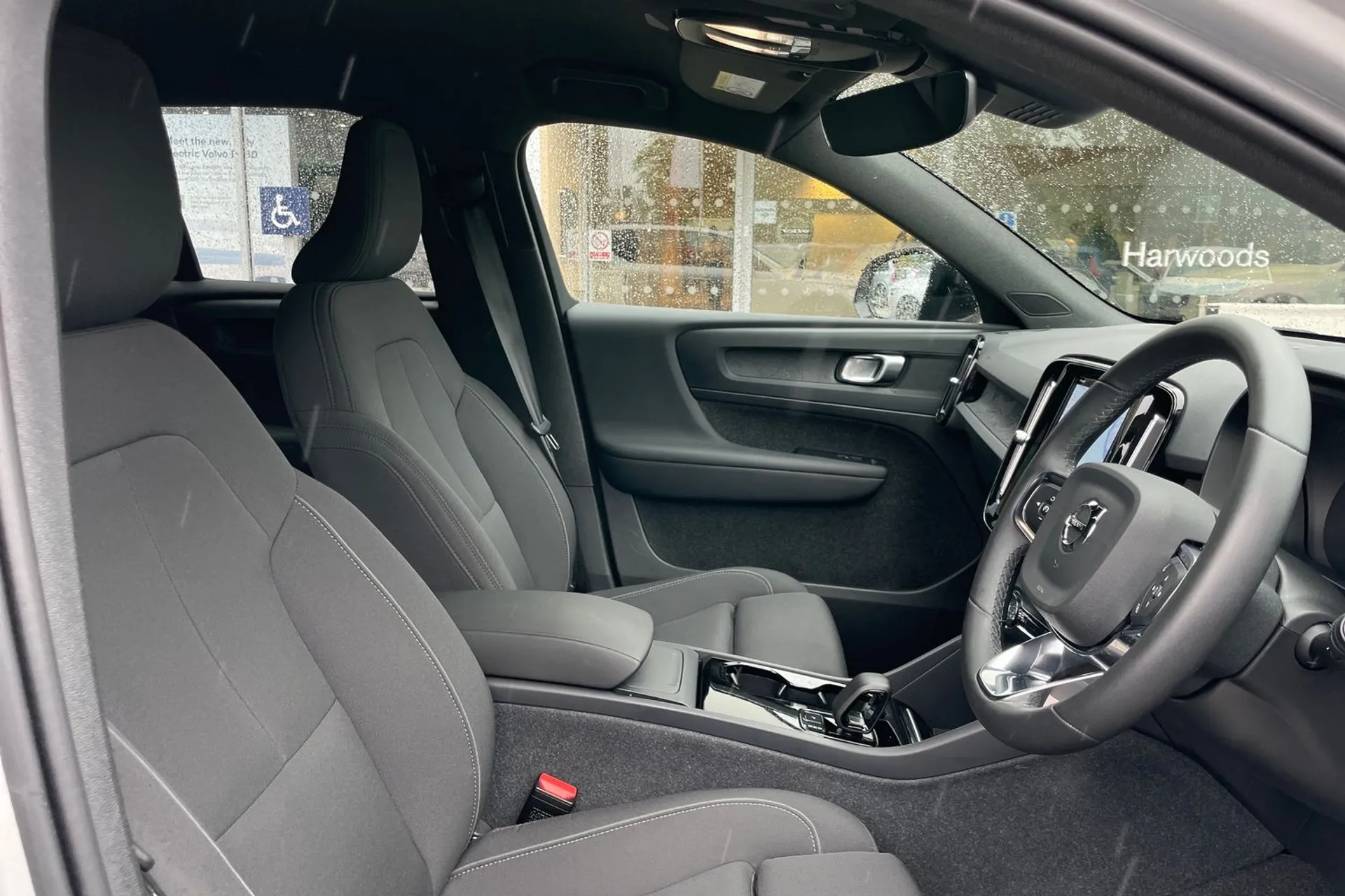 Volvo XC40 thumbnail image number 25