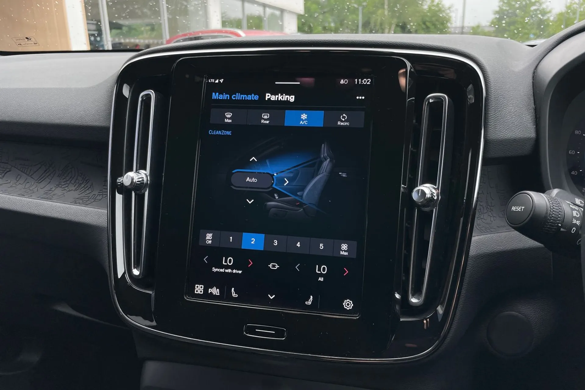 Volvo XC40 thumbnail image number 38