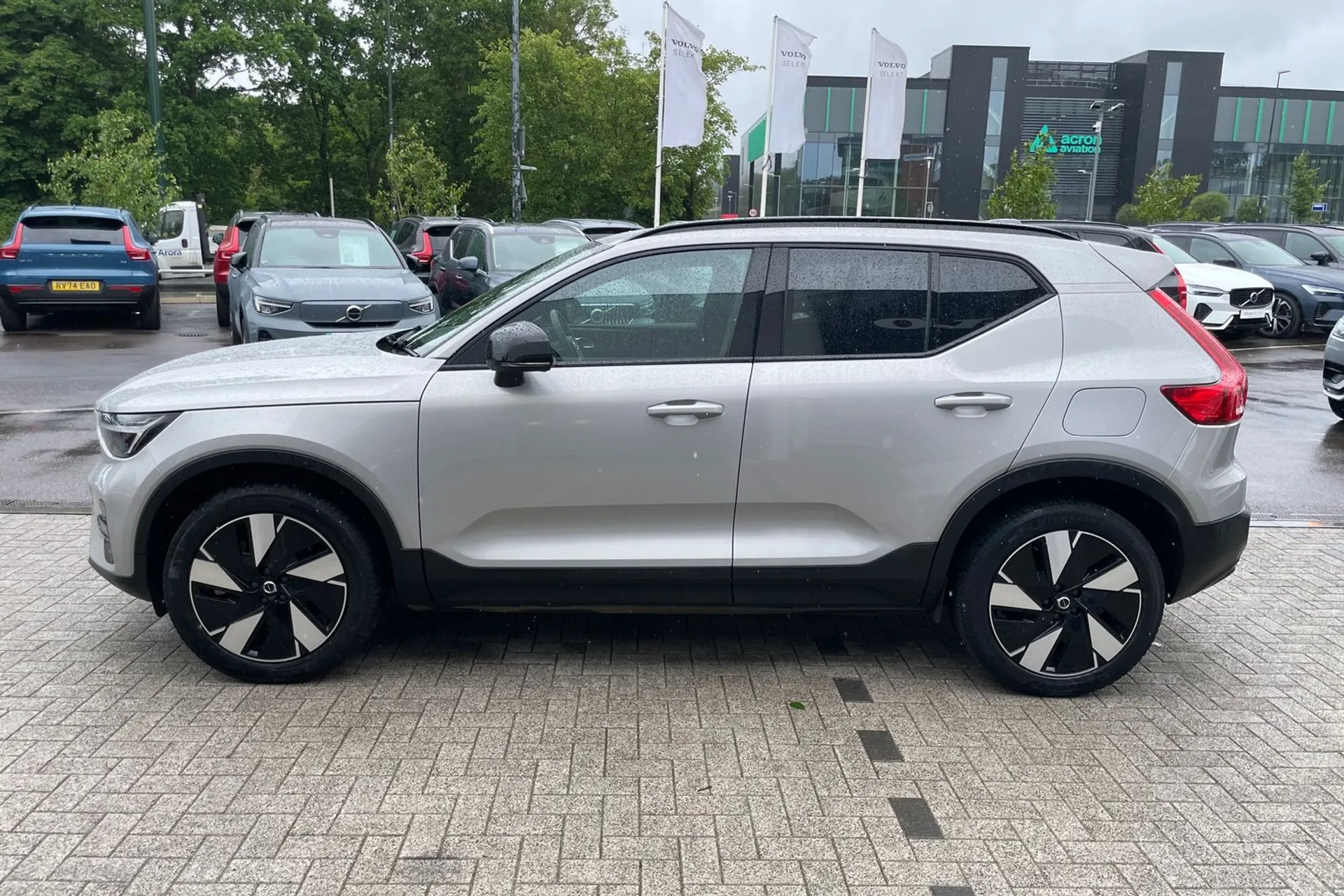 Volvo XC40 thumbnail image number 10