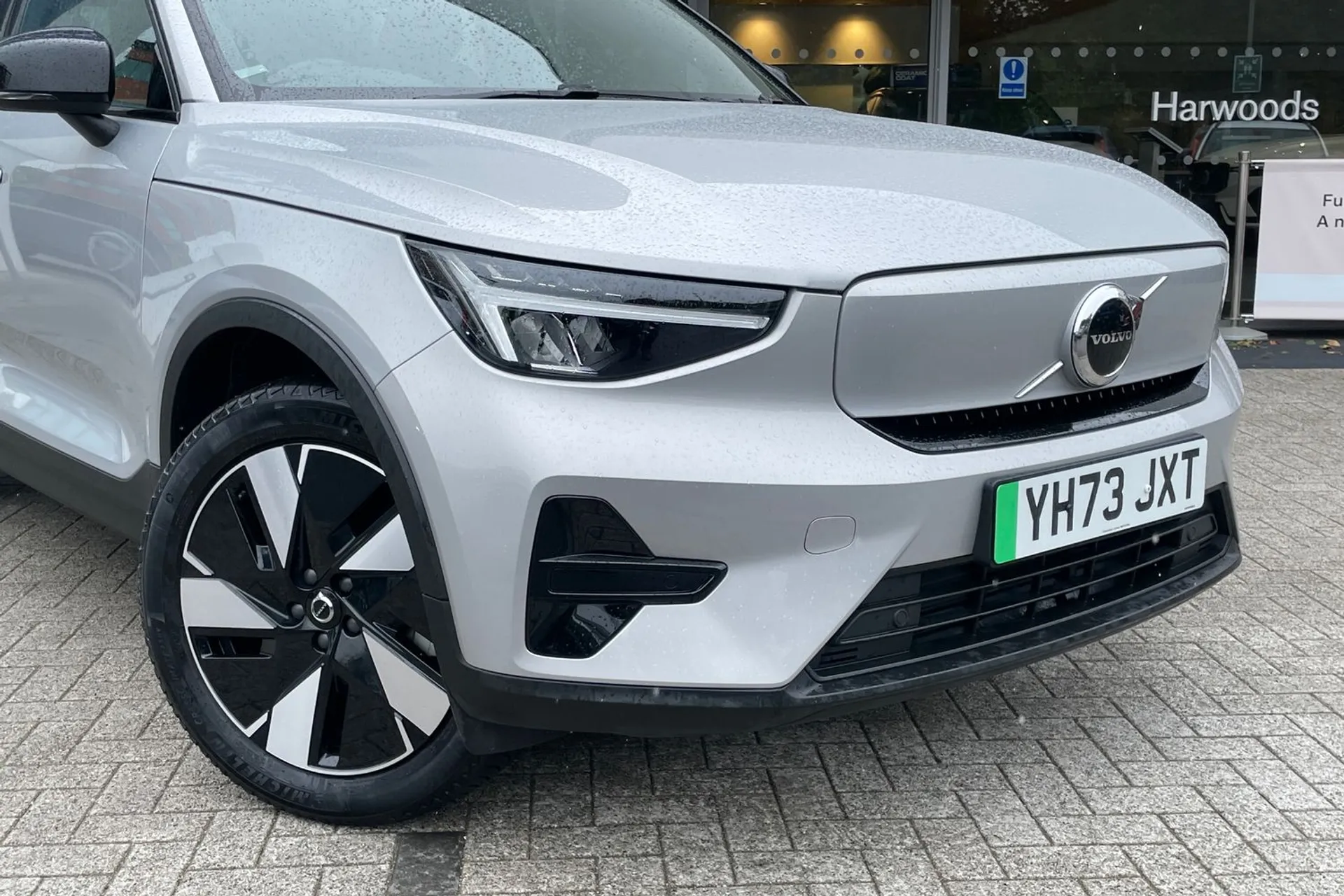 Volvo XC40 thumbnail image number 6