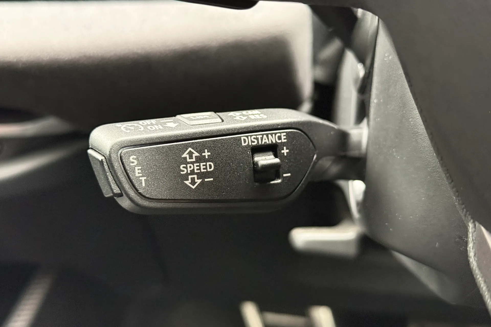 Audi A6 thumbnail image number 11