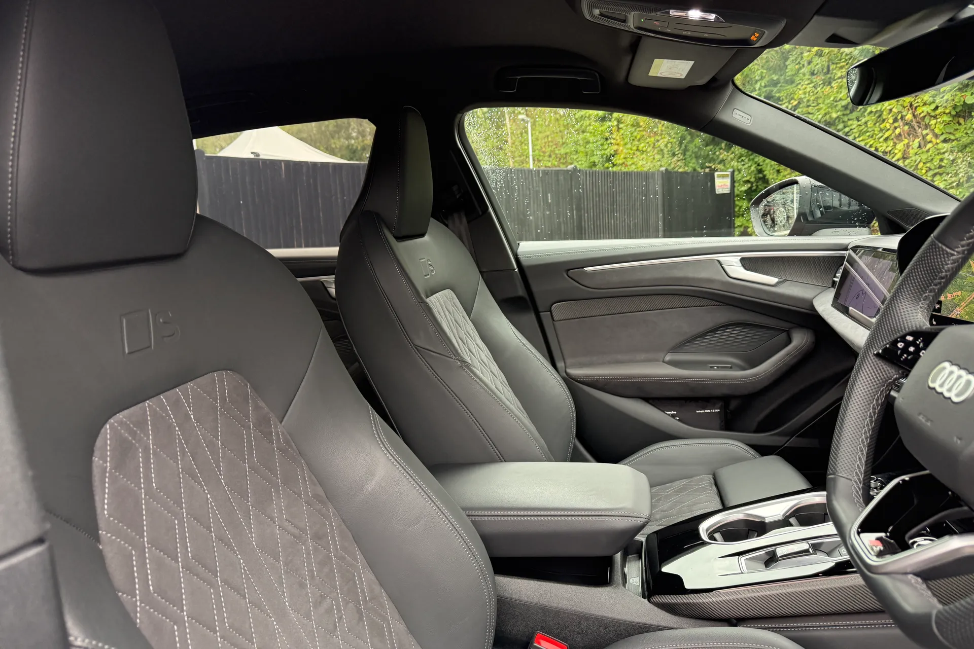 Audi A6 thumbnail image number 23