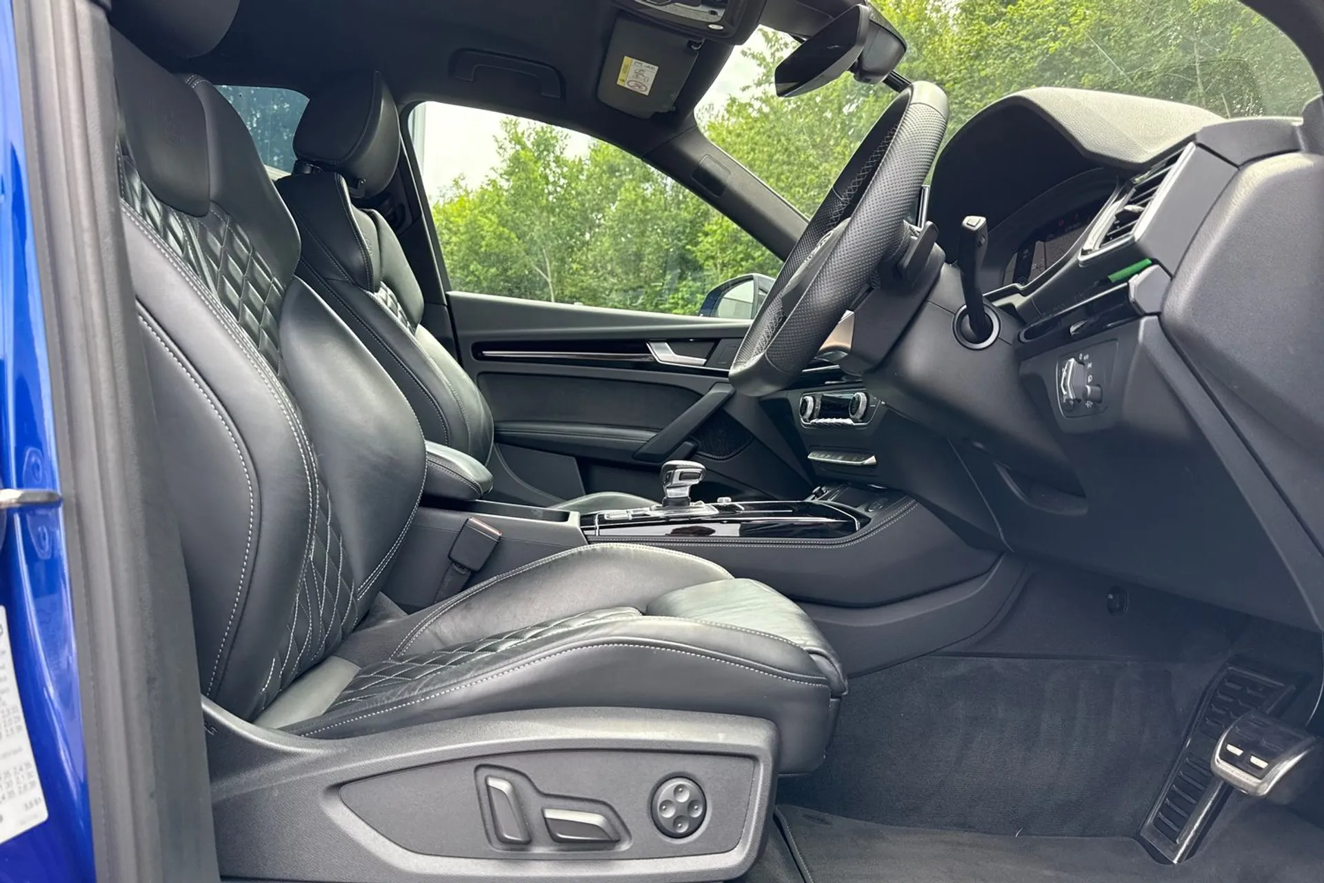 Audi Q5 thumbnail image number 25