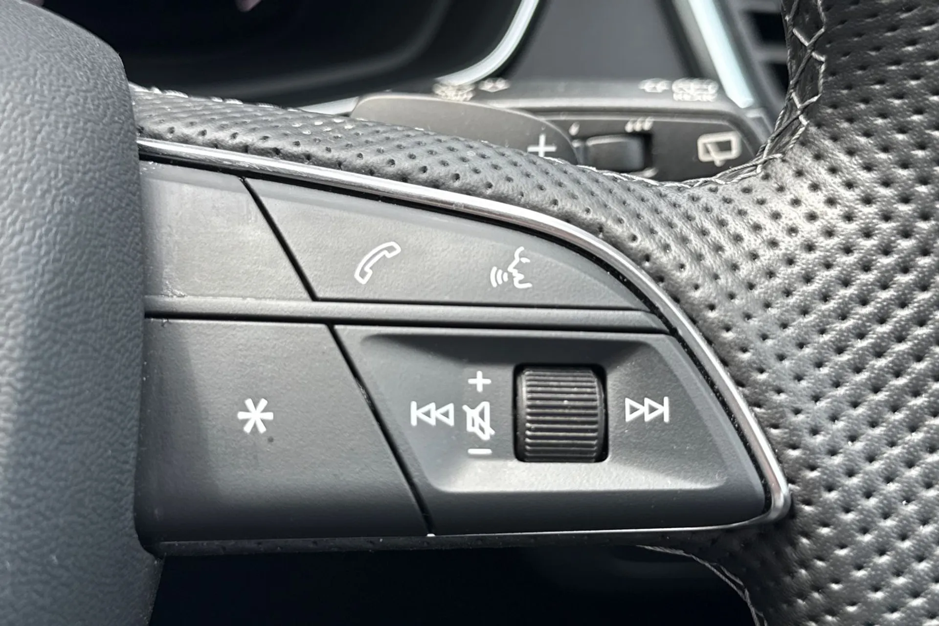 Audi Q5 thumbnail image number 38