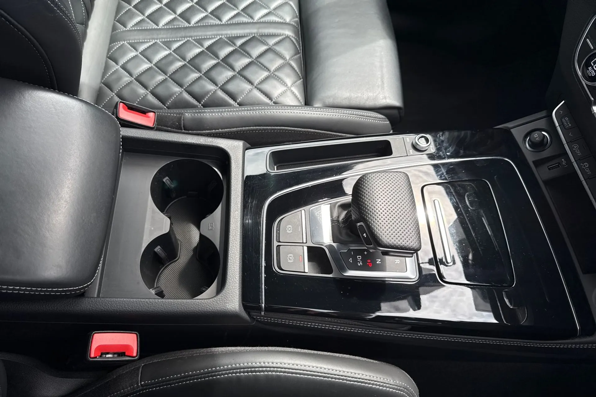 Audi Q5 thumbnail image number 43