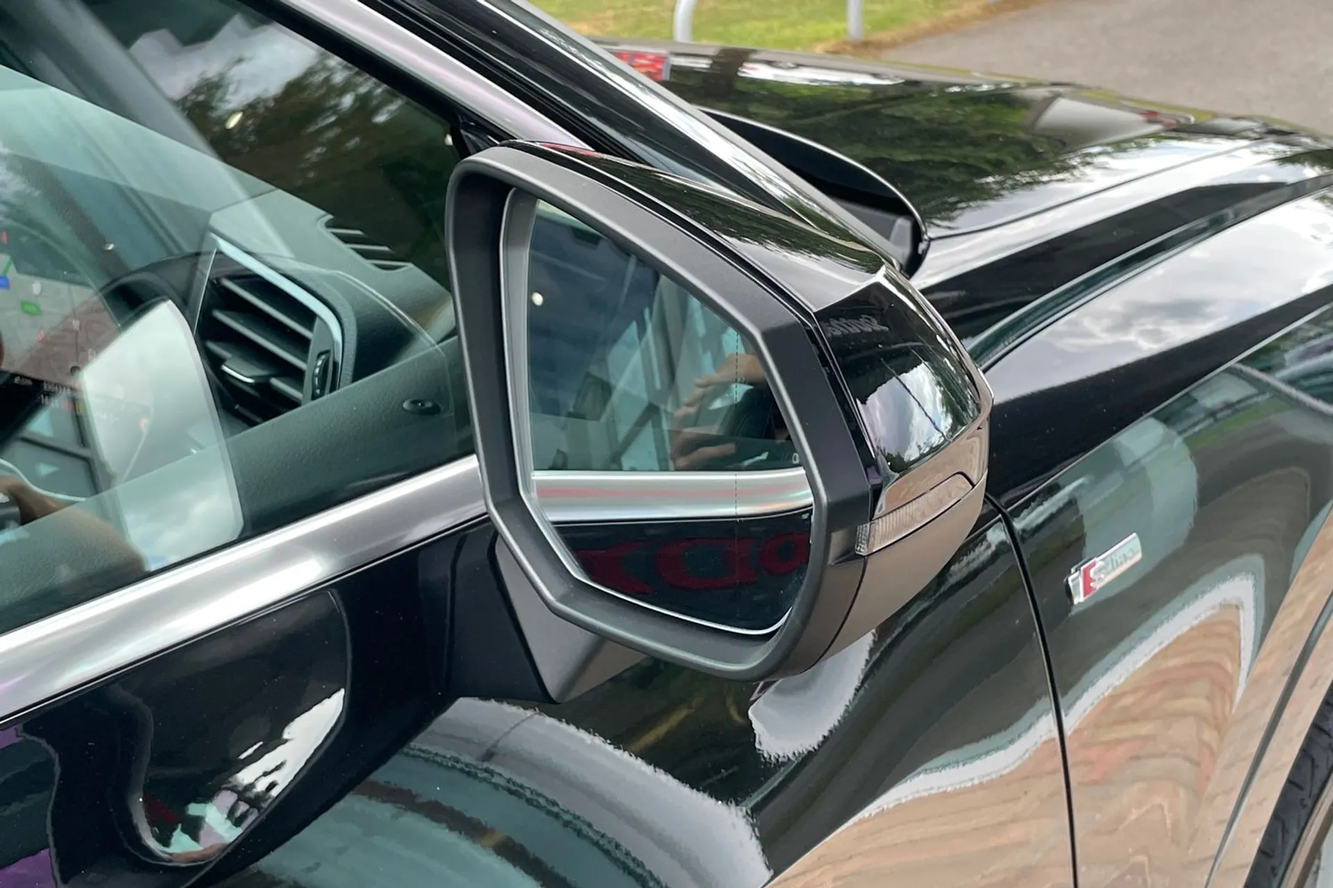 Audi Q3 thumbnail image number 48