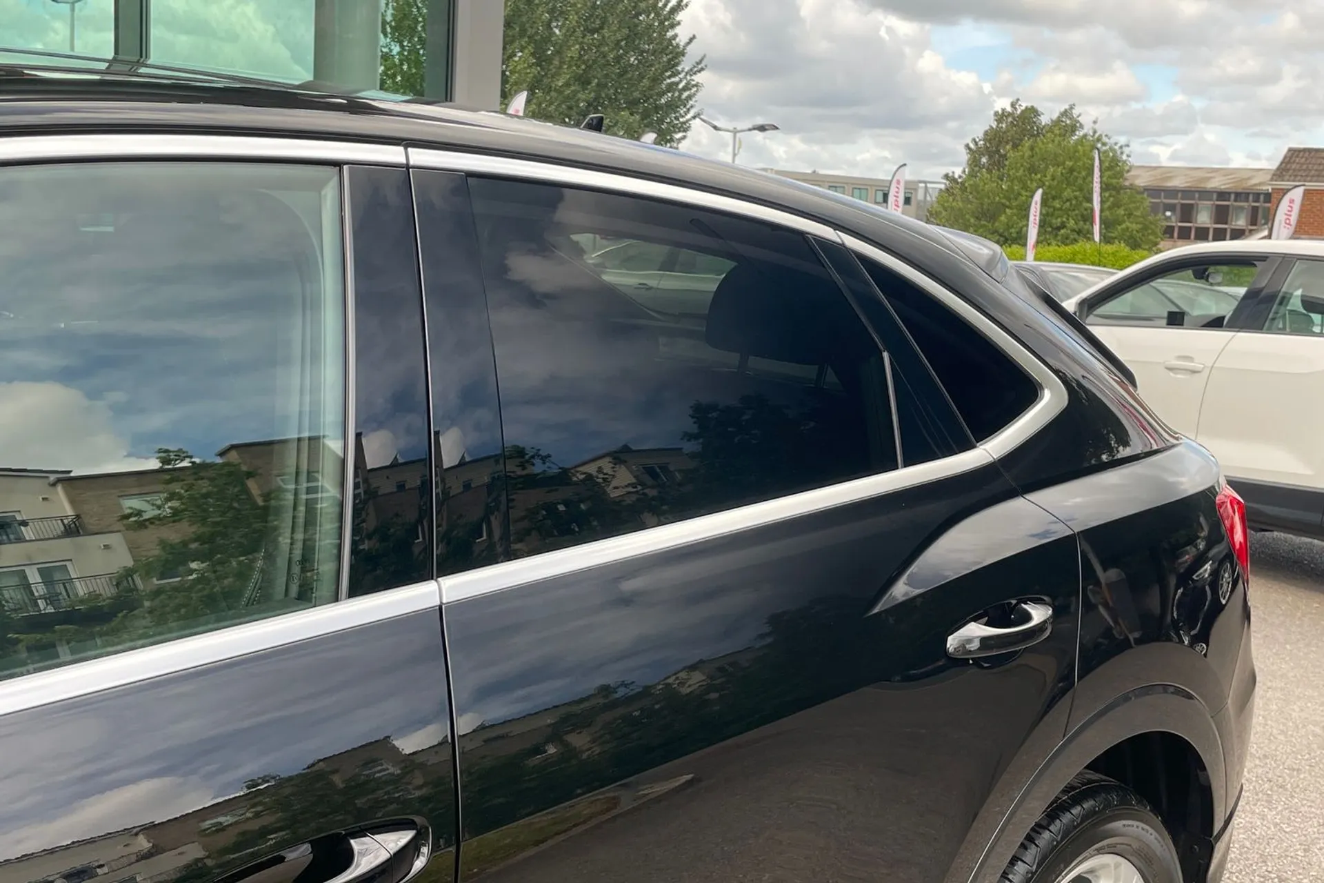 Audi Q3 thumbnail image number 11