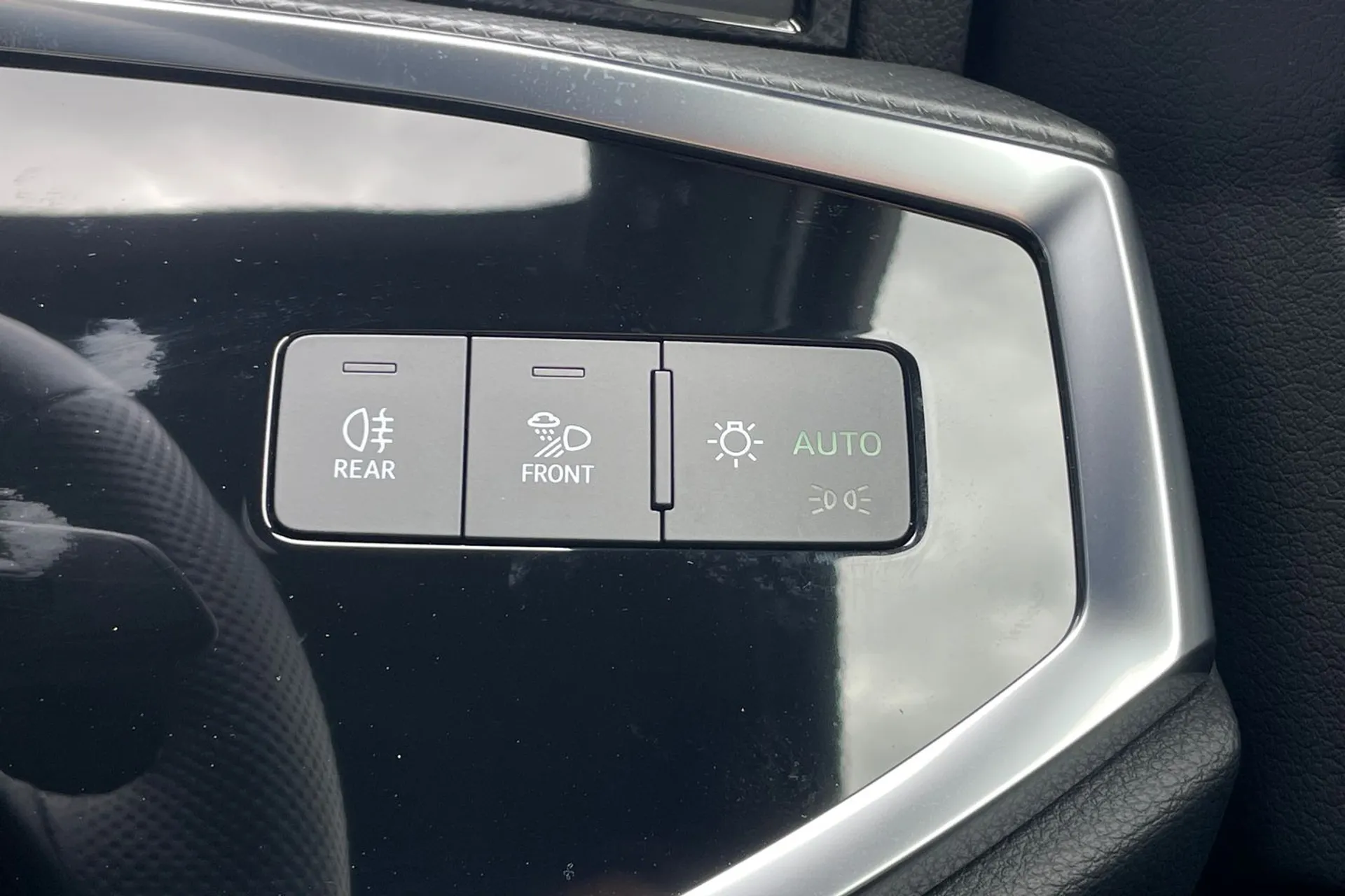 Audi Q3 thumbnail image number 56