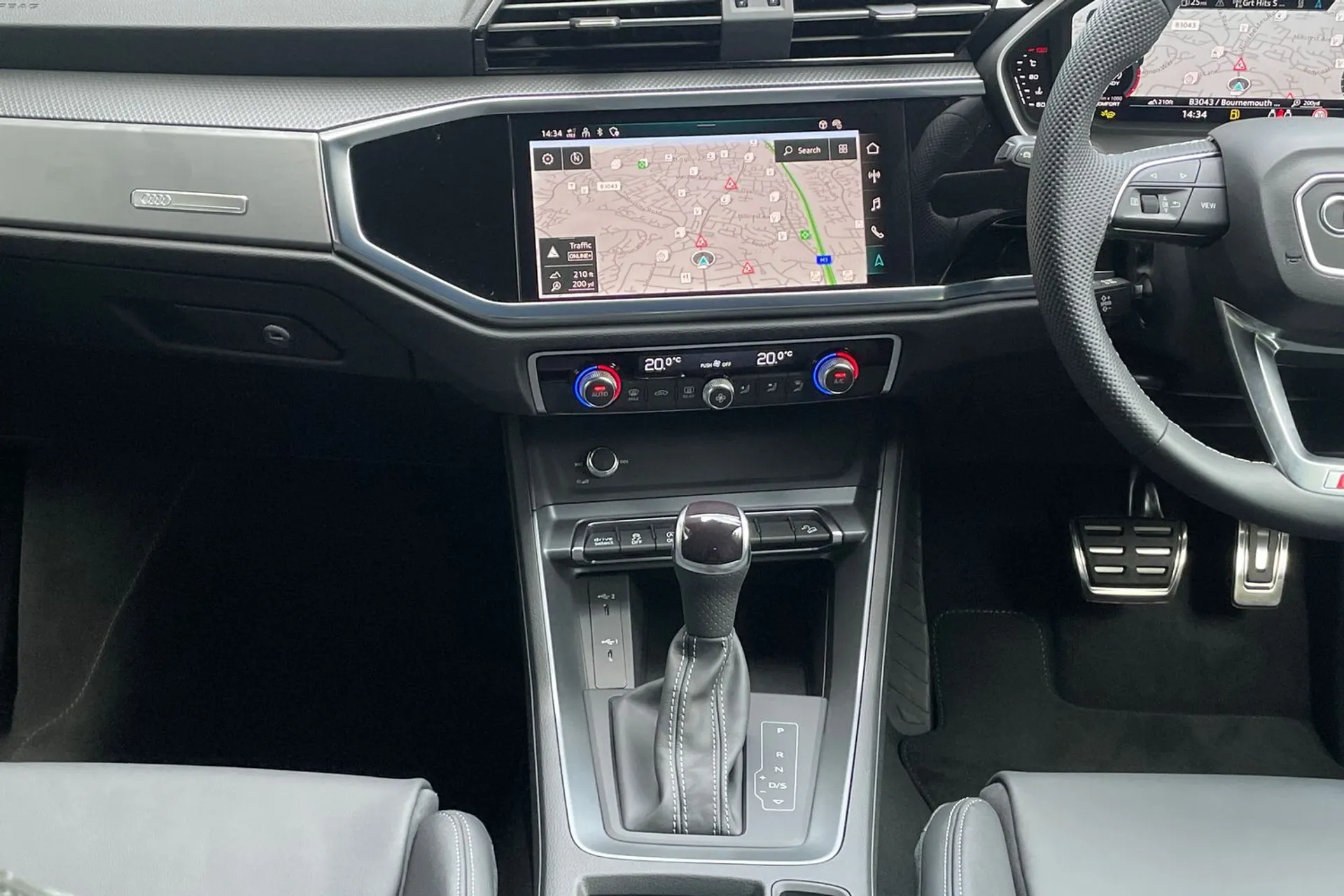 Audi Q3 thumbnail image number 33