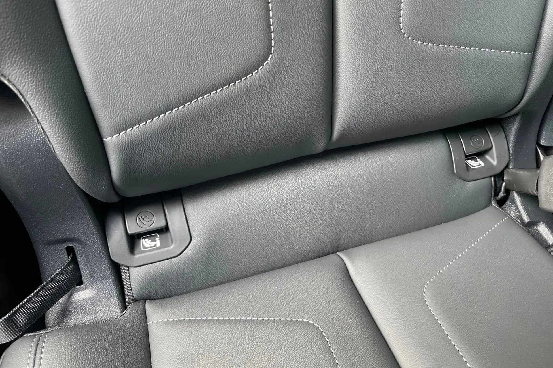 Audi Q3 thumbnail image number 21