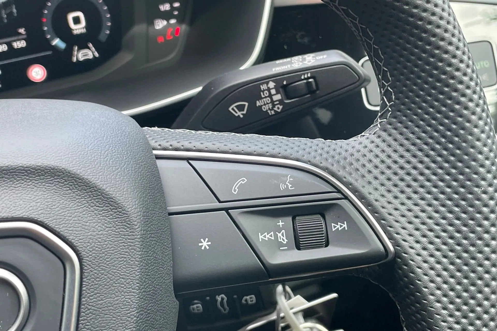 Audi Q3 thumbnail image number 59