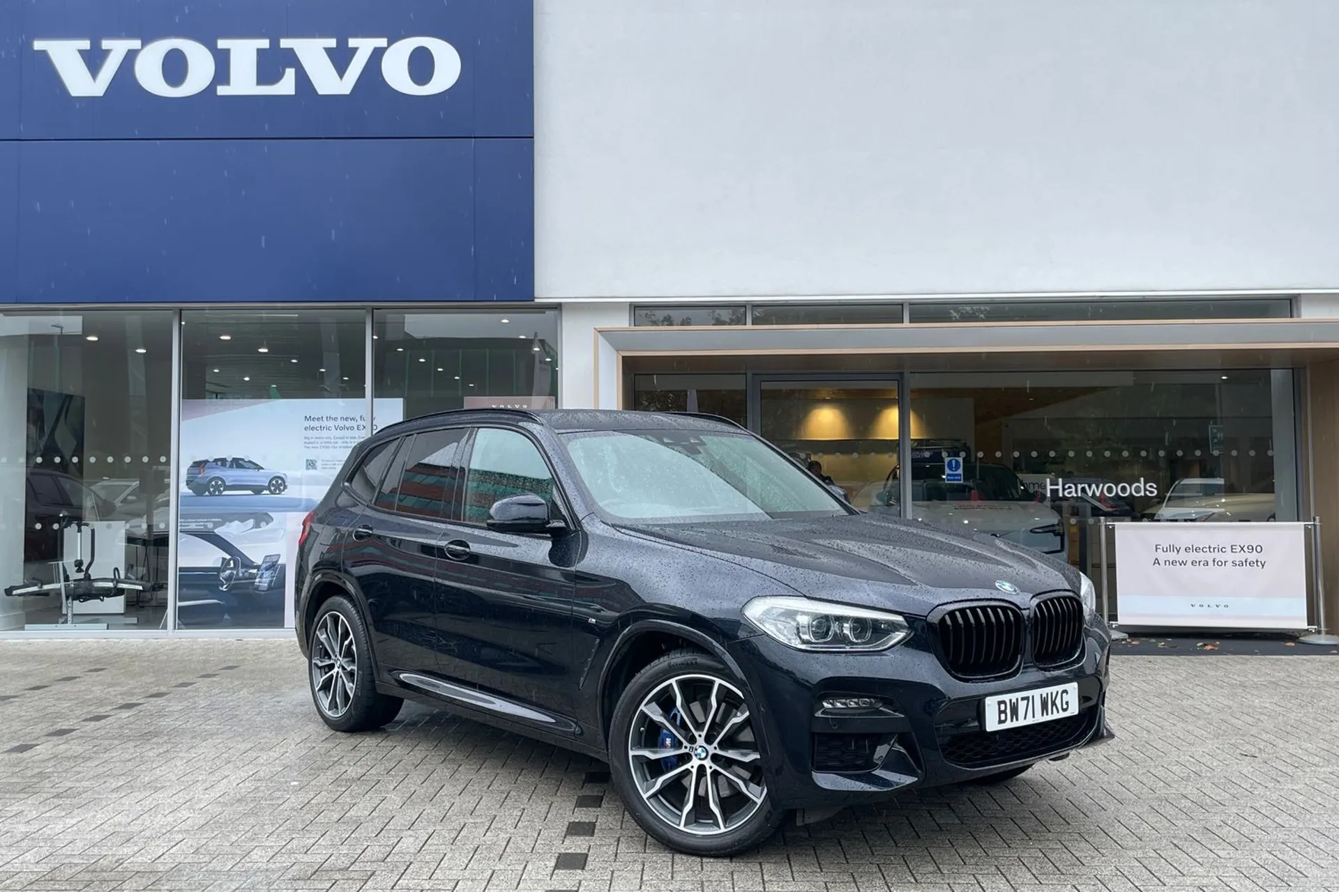 BMW X3 focused image