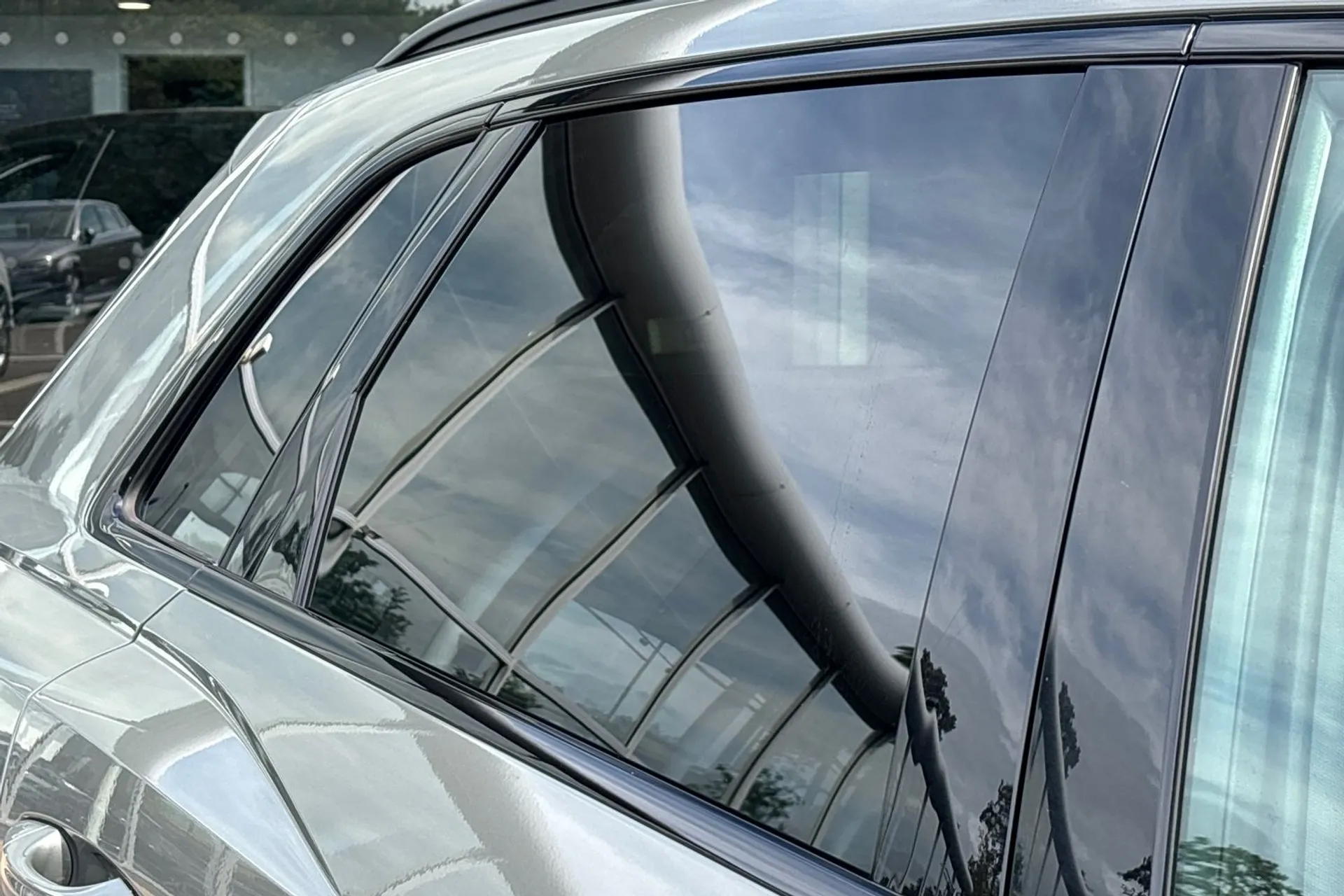Audi Q3 thumbnail image number 13