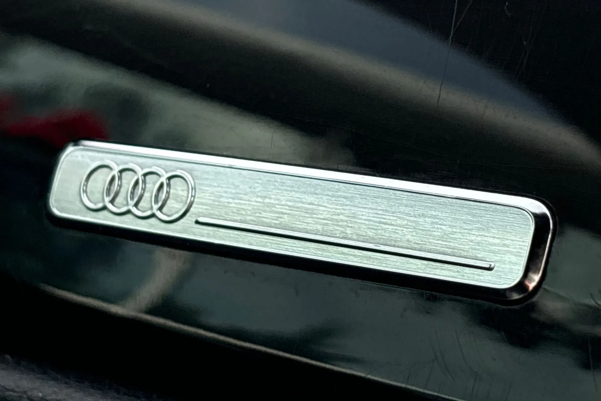 Audi Q3 thumbnail image number 38