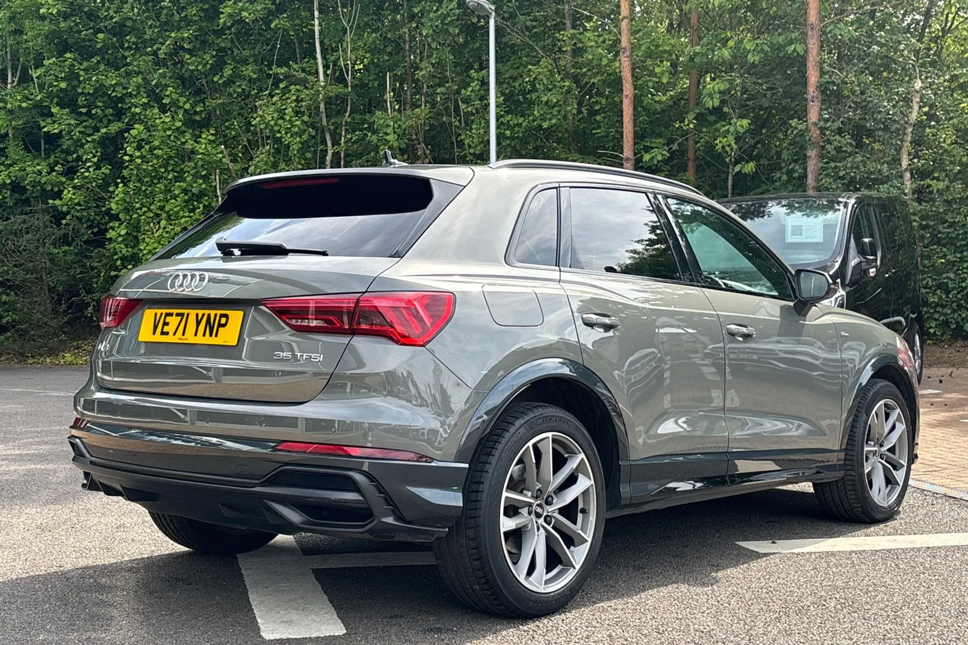 Audi Q3 thumbnail image number 6