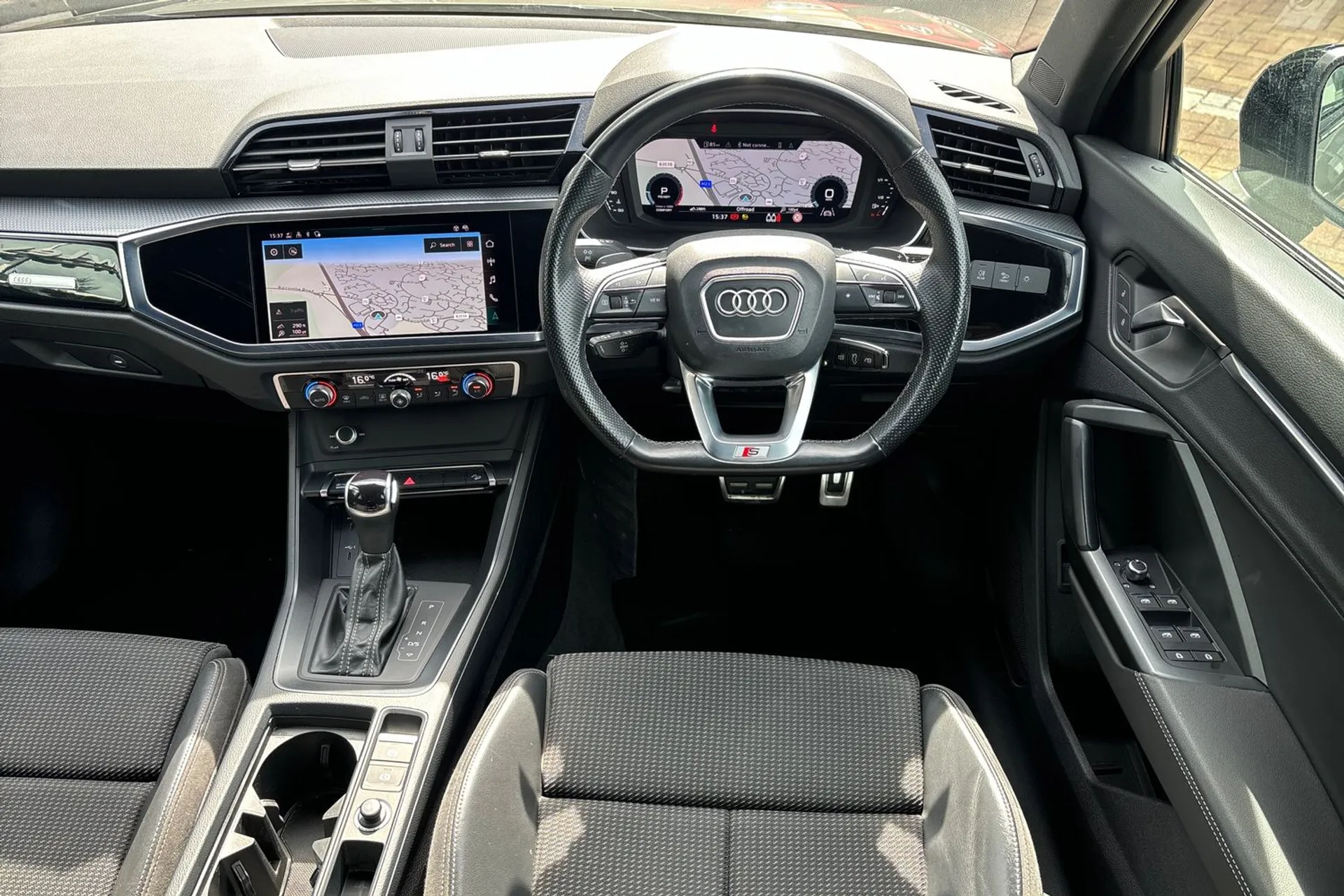 Audi Q3 thumbnail image number 34