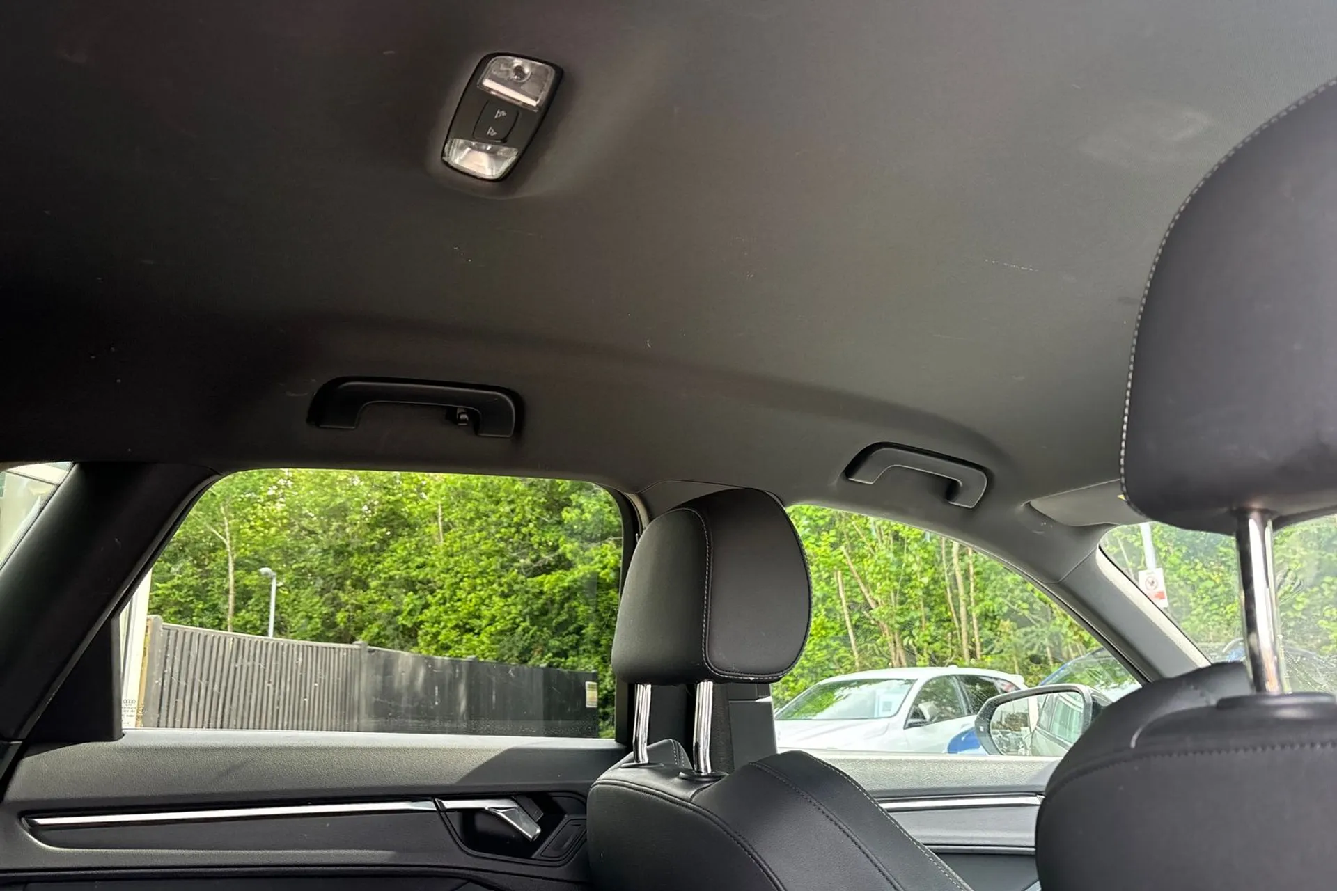 Audi Q3 thumbnail image number 22