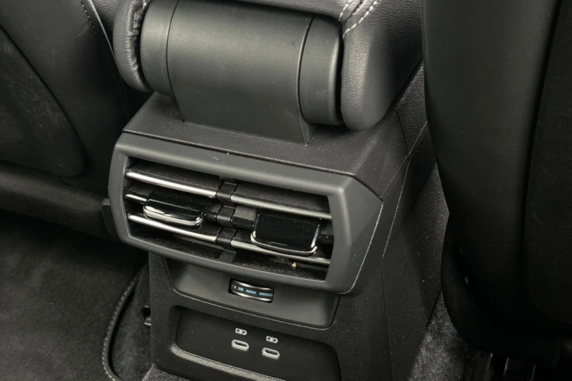 Audi A3 thumbnail image number 47