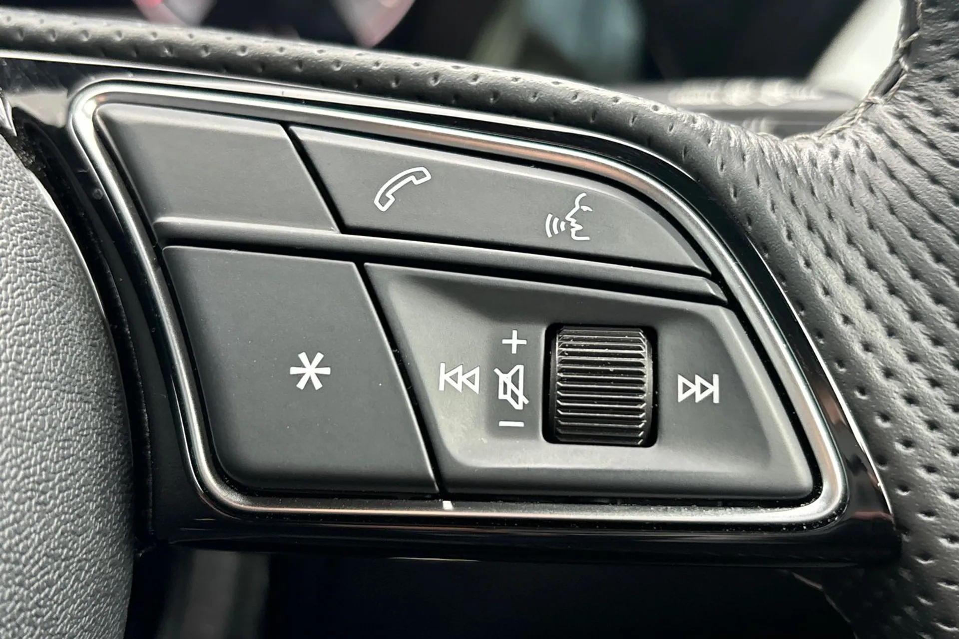 Audi A3 thumbnail image number 38