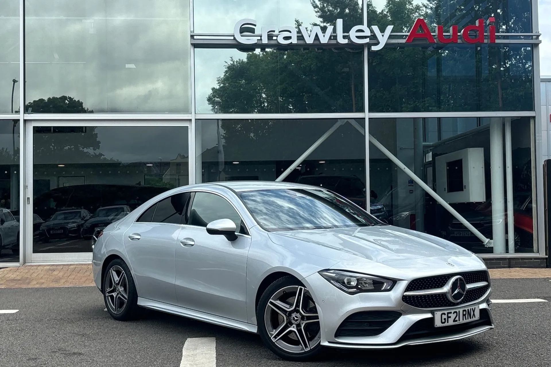 MERCEDES-BENZ CLA focused image