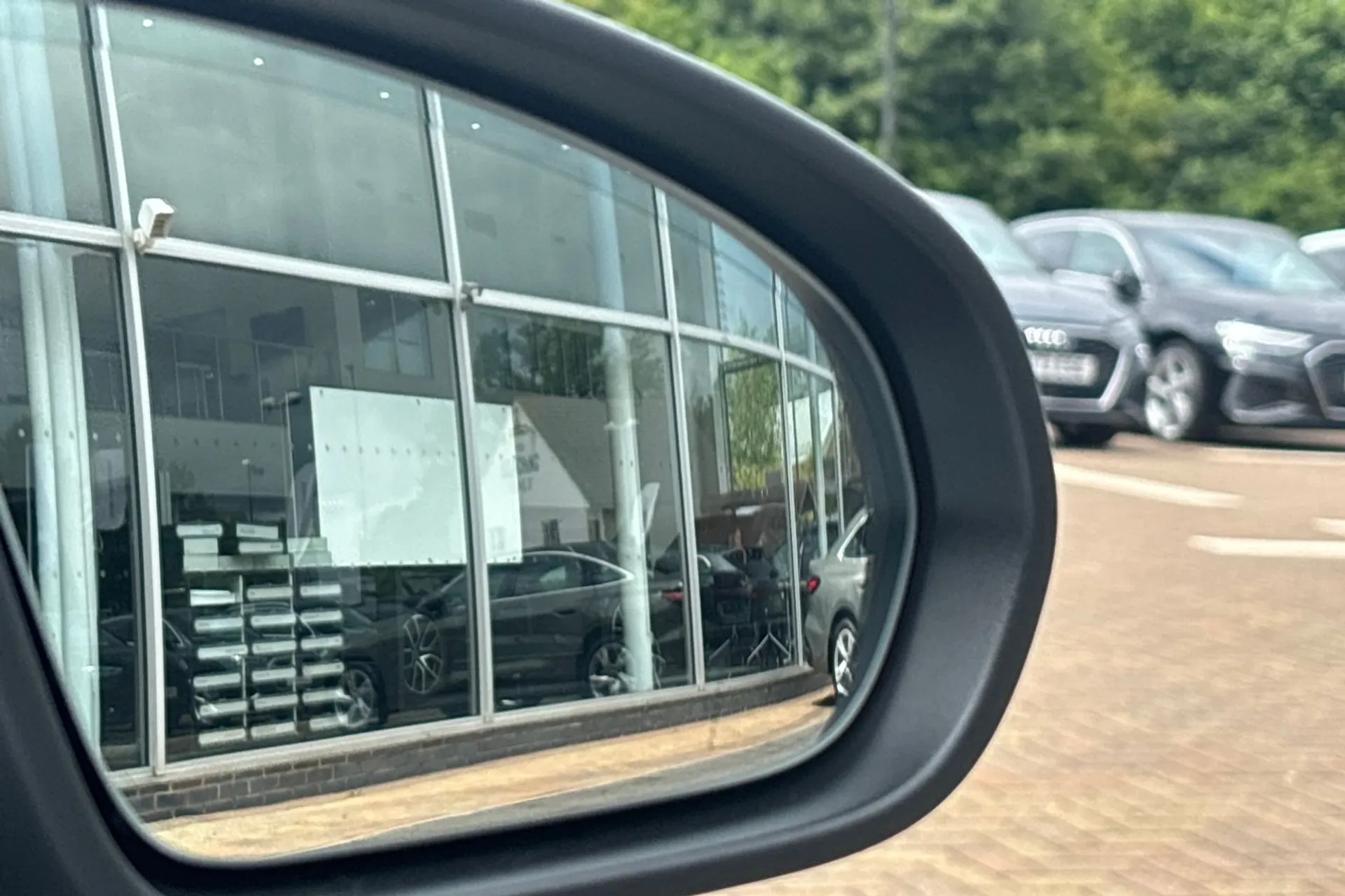 MERCEDES-BENZ CLA thumbnail image number 46