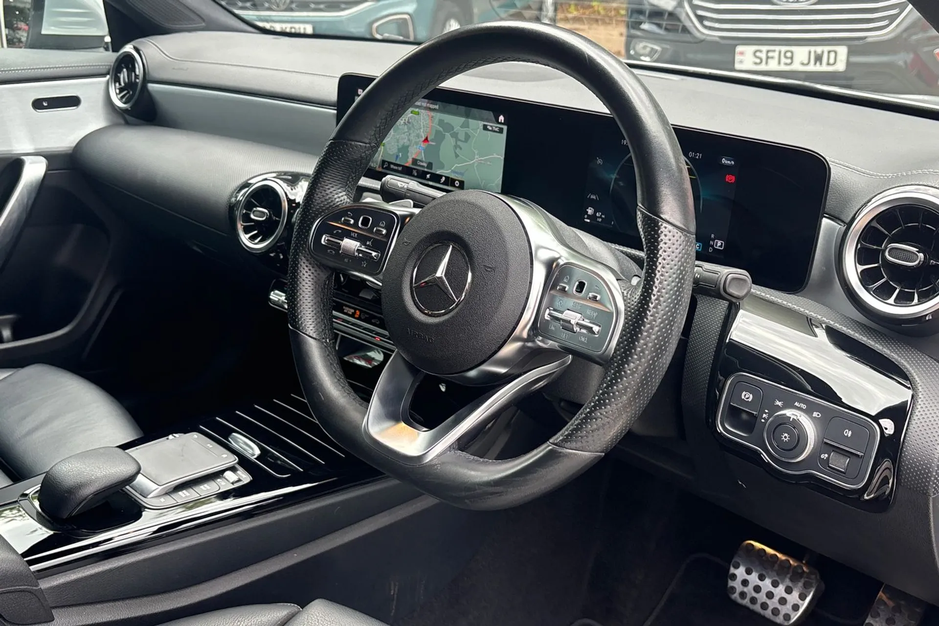 MERCEDES-BENZ CLA thumbnail image number 25