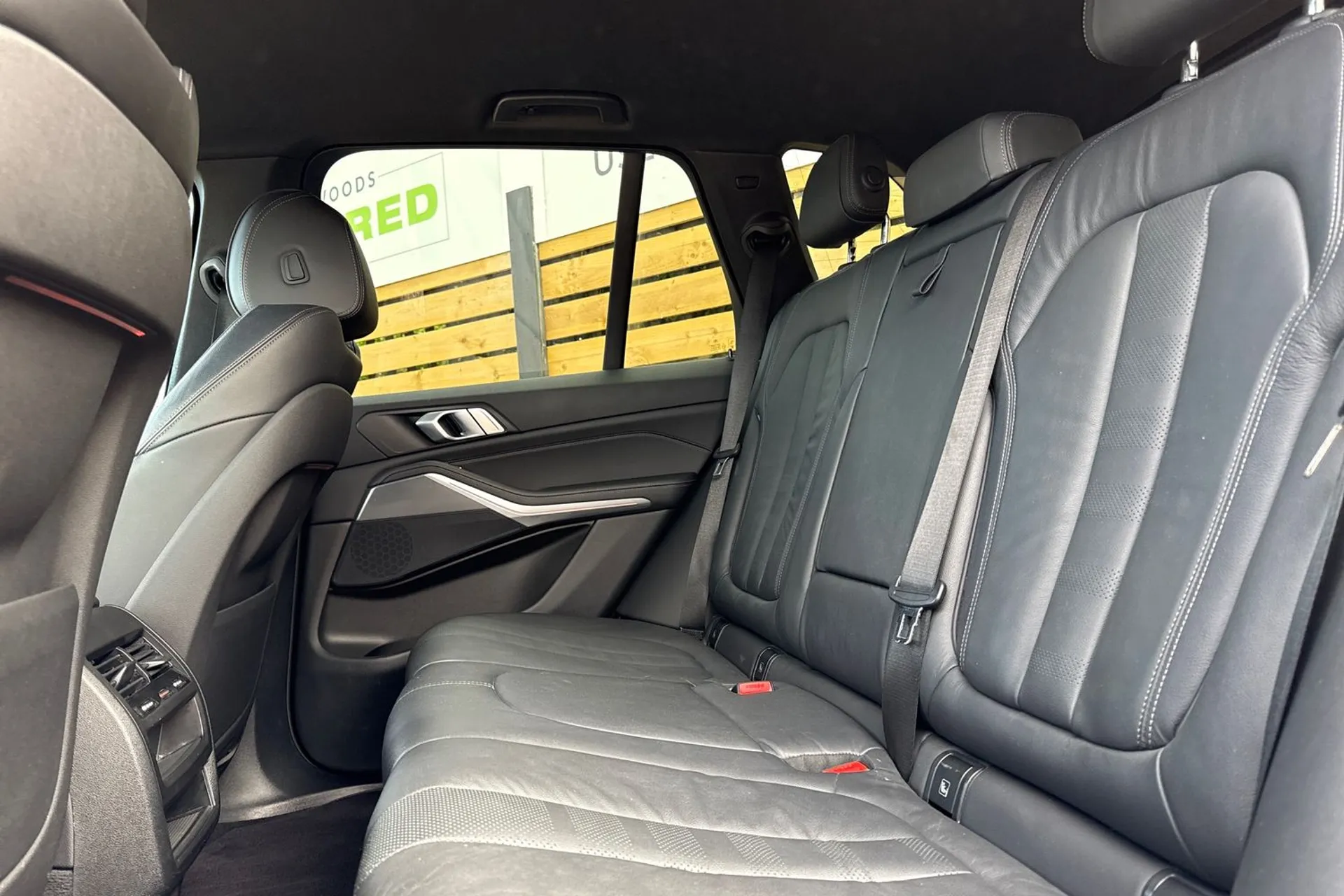 BMW X5 thumbnail image number 32