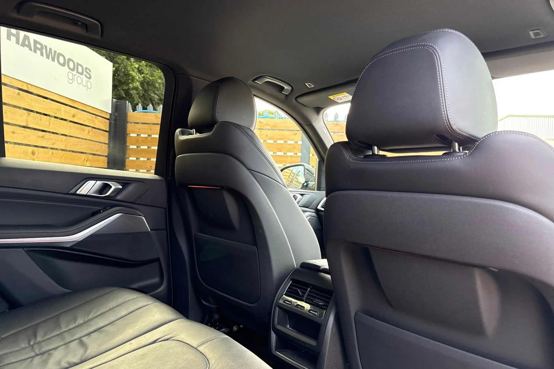 BMW X5 thumbnail image number 25