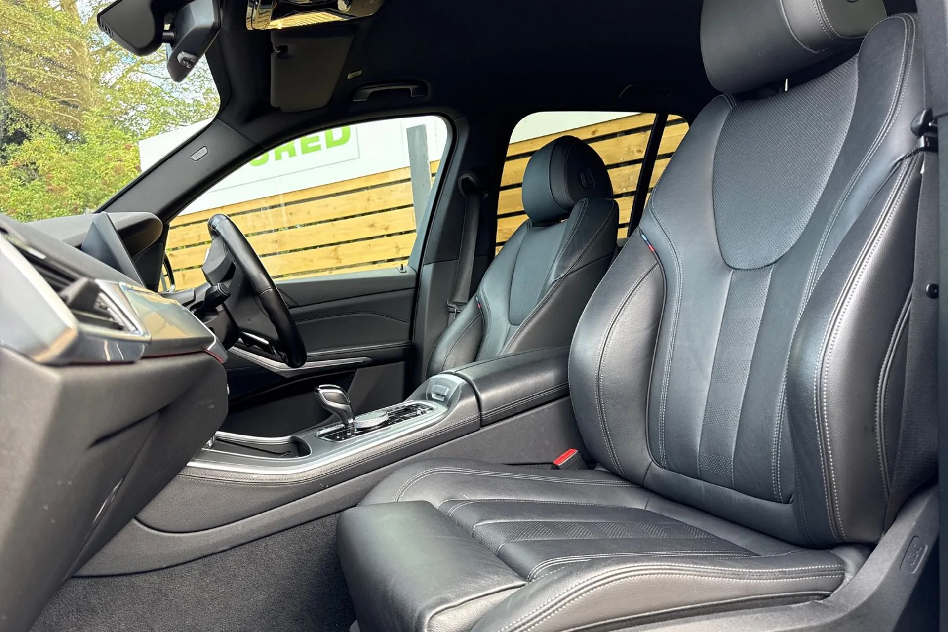BMW X5 thumbnail image number 30