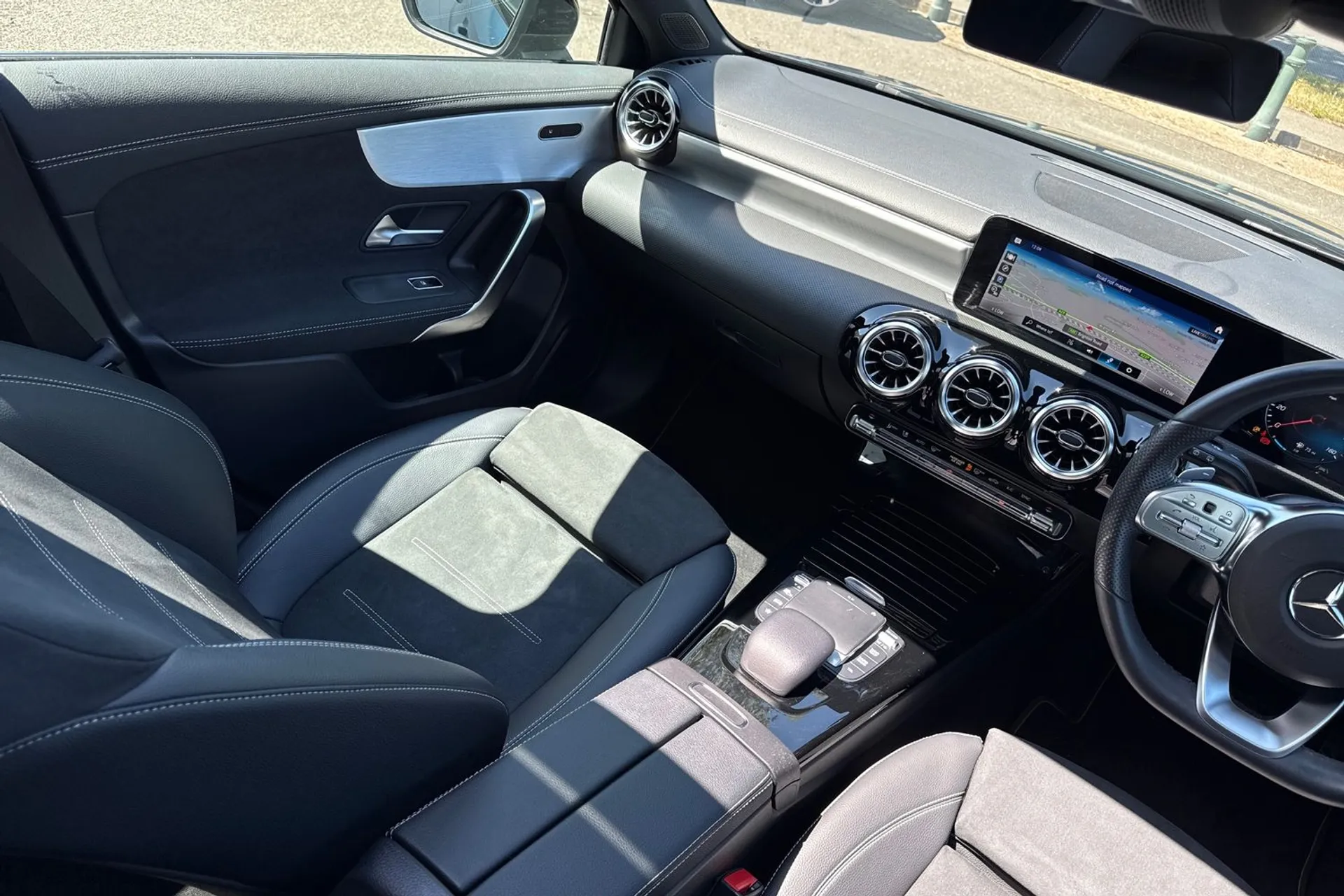 MERCEDES-BENZ A CLASS thumbnail image number 31