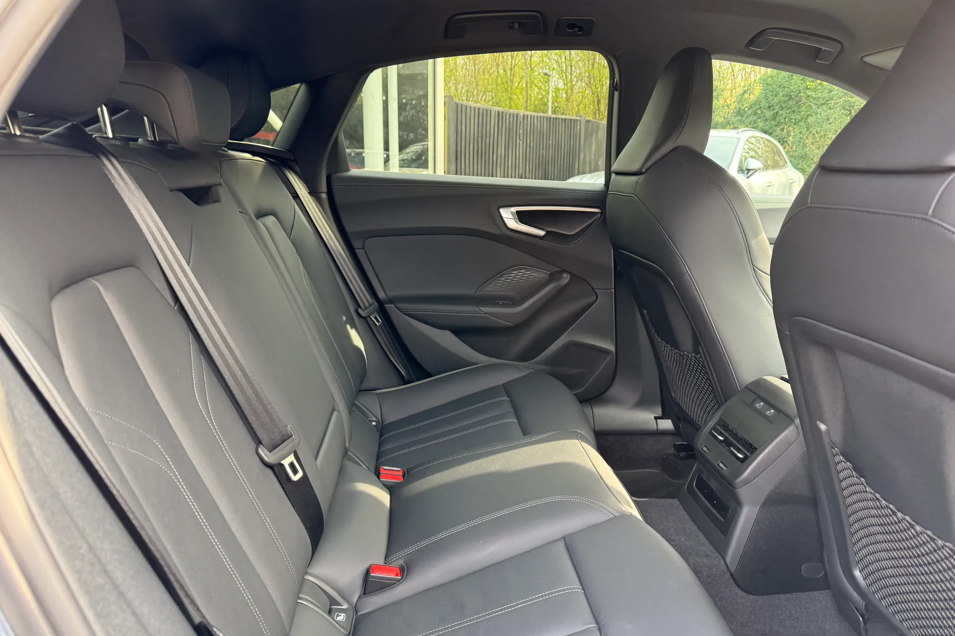 Audi A5 thumbnail image number 28