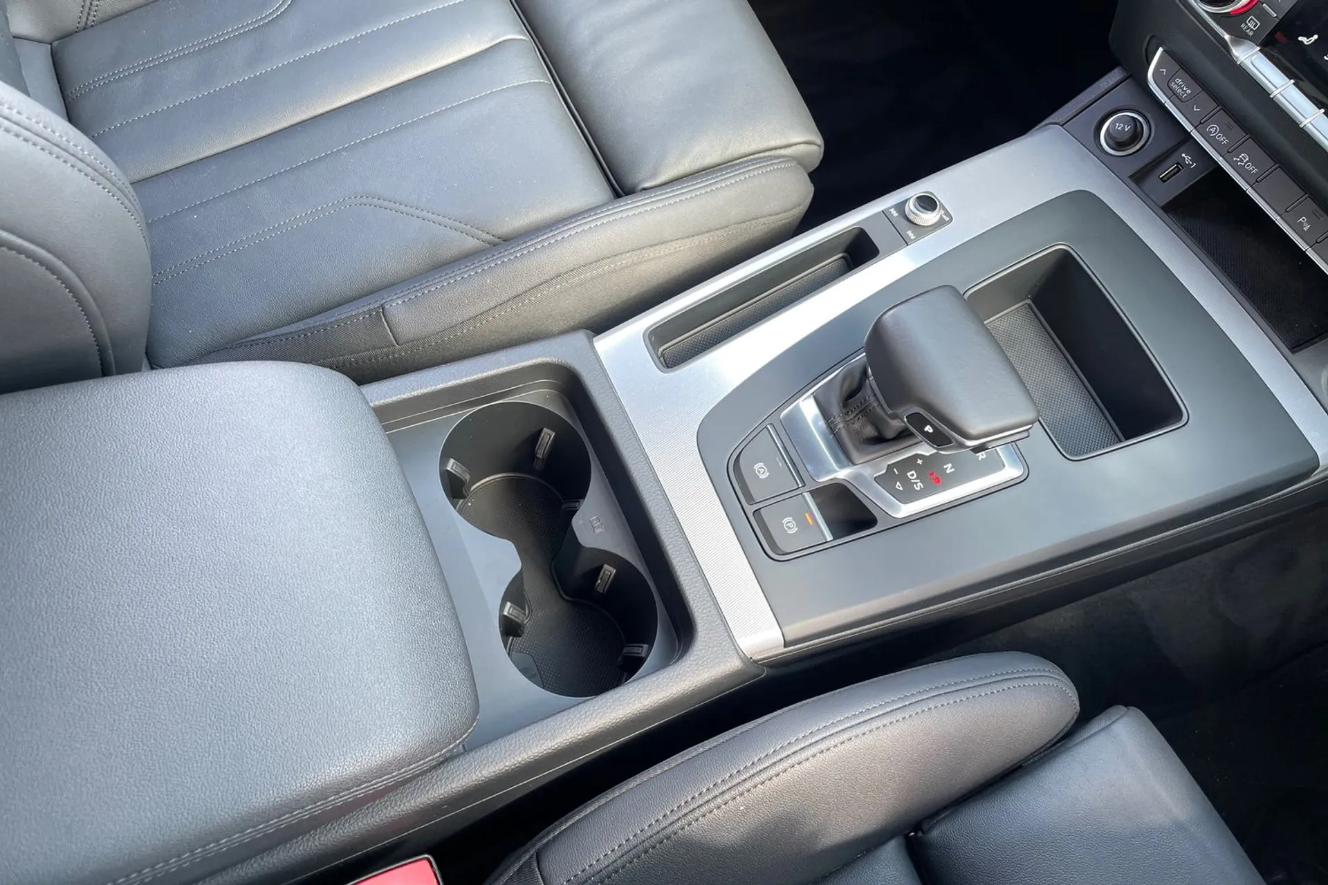 Audi Q5 thumbnail image number 32