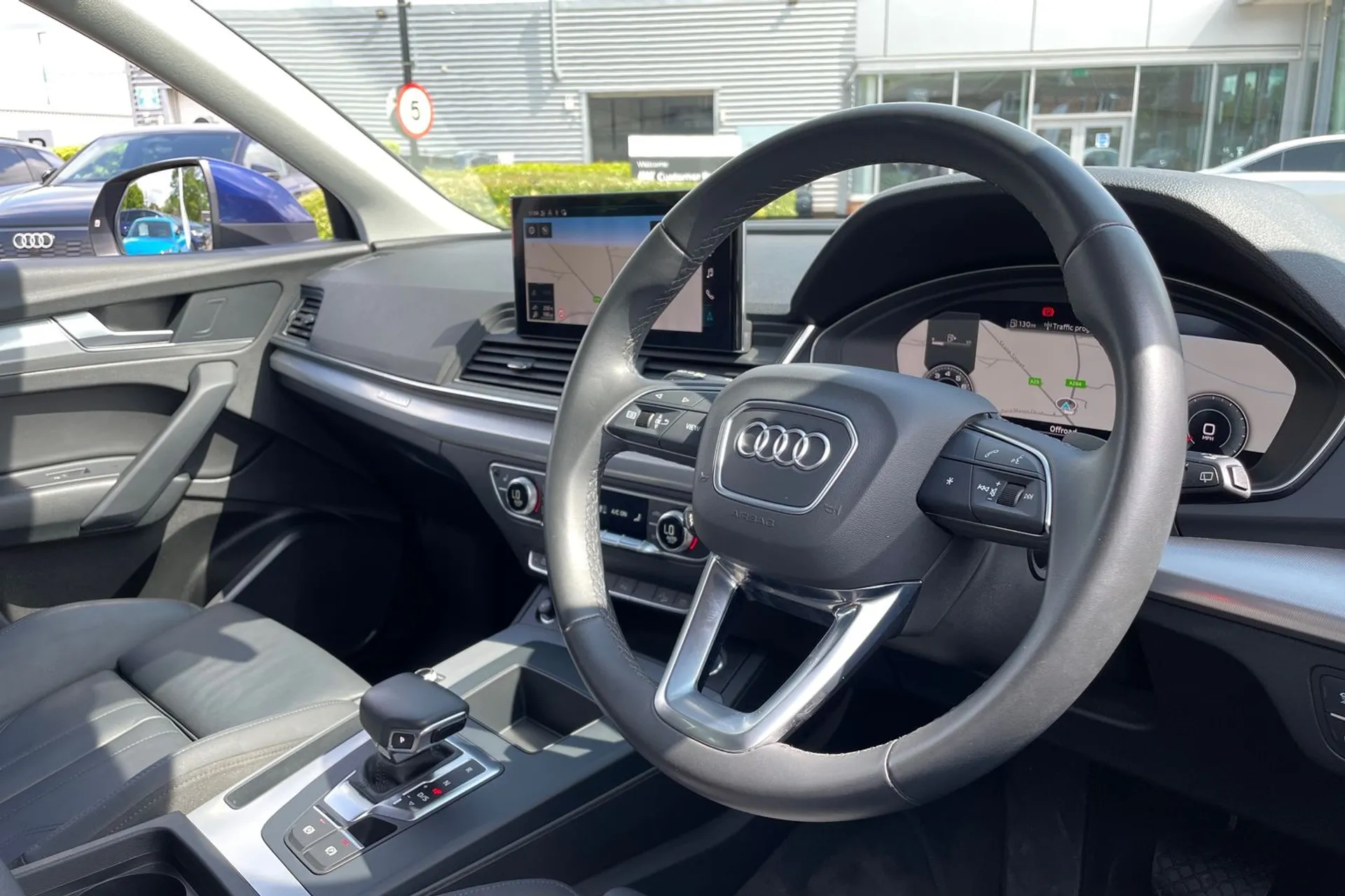 Audi Q5 thumbnail image number 25