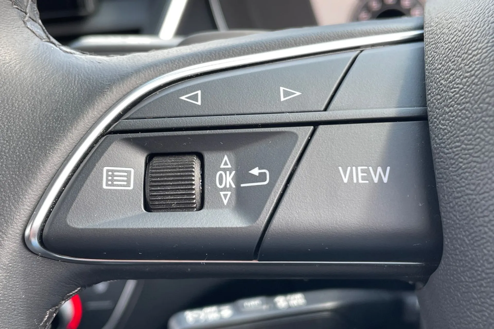 Audi Q5 thumbnail image number 18