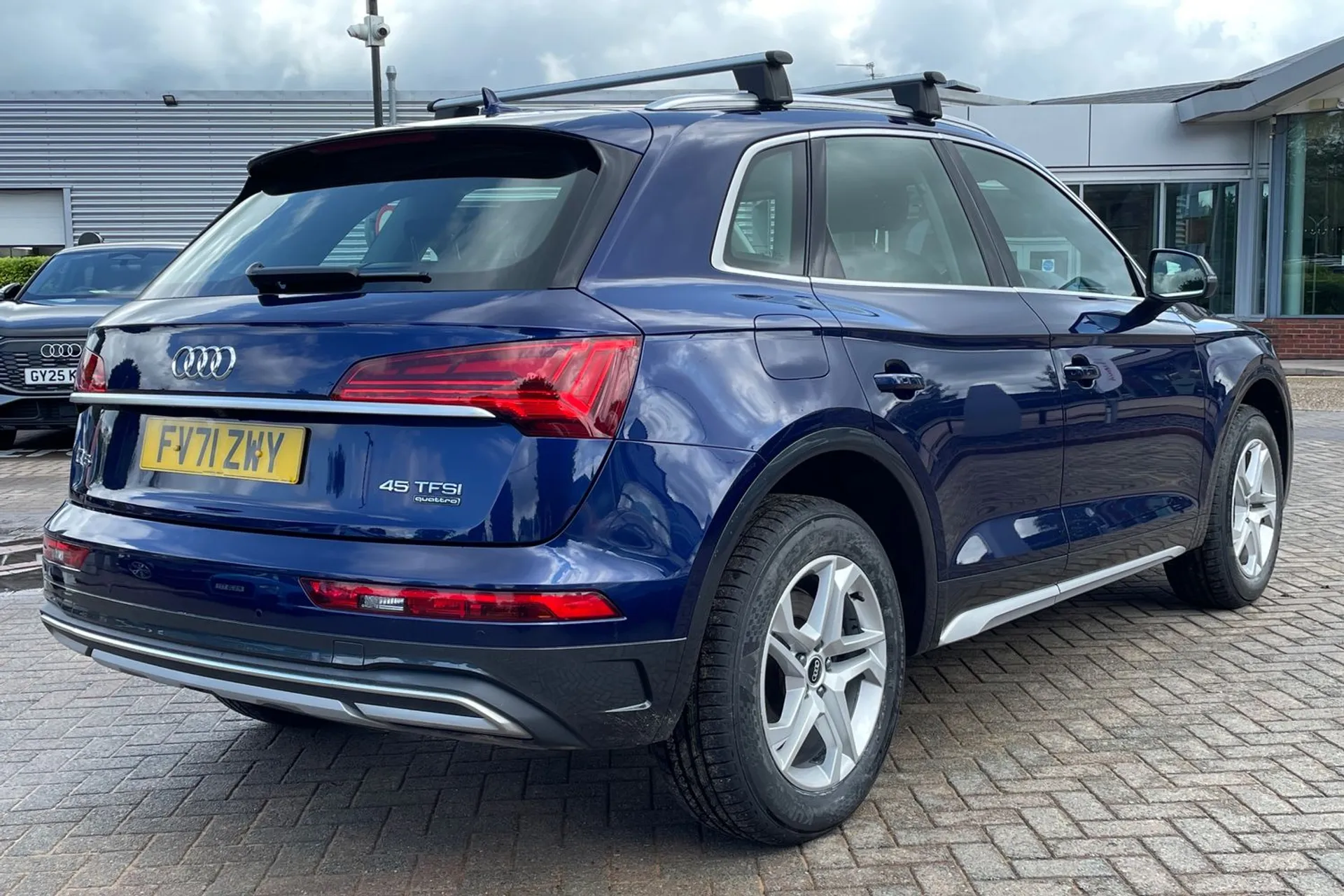 Audi Q5 thumbnail image number 4