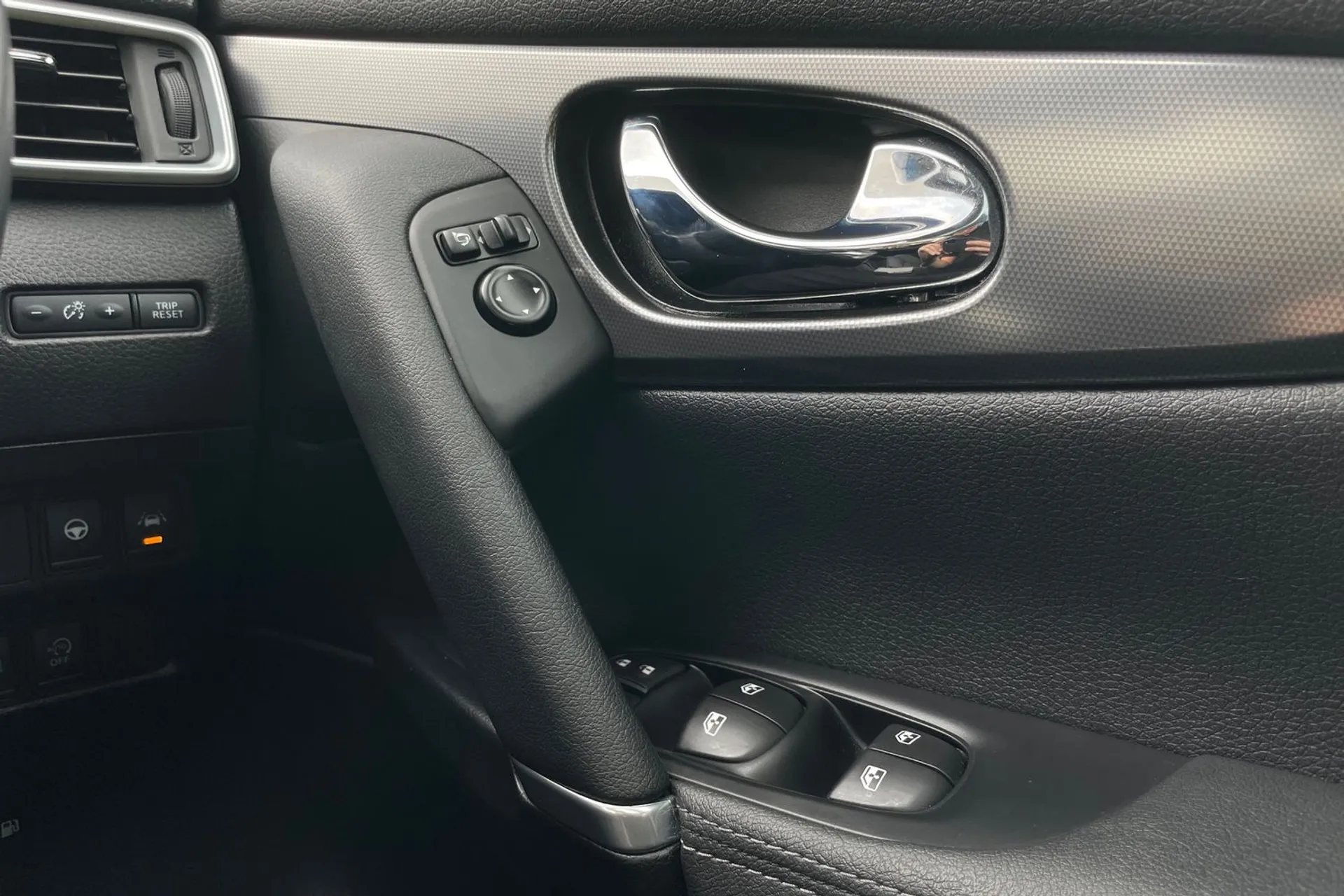 NISSAN QASHQAI thumbnail image number 39